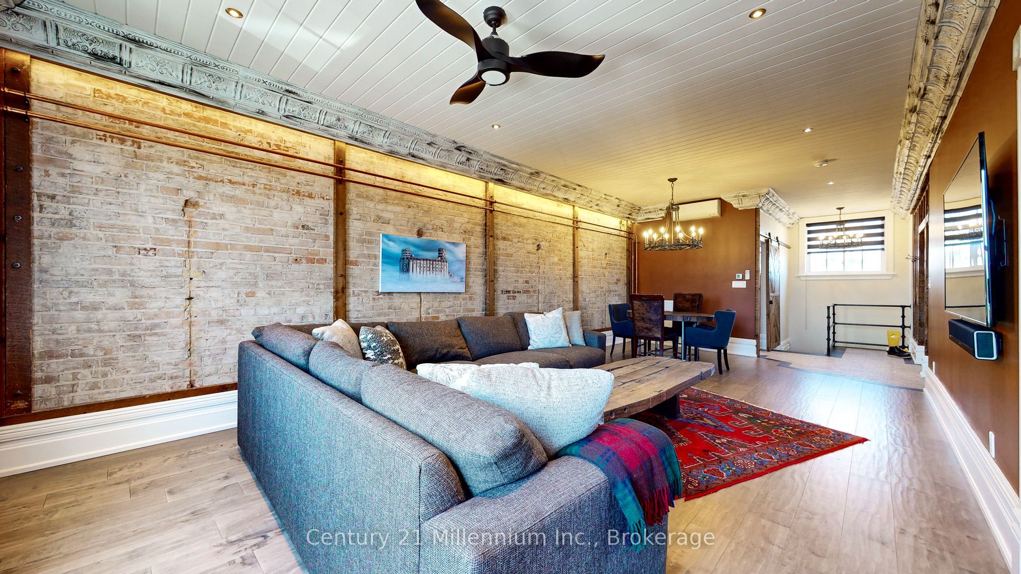 124 Hurontario Street Property Photo 34
