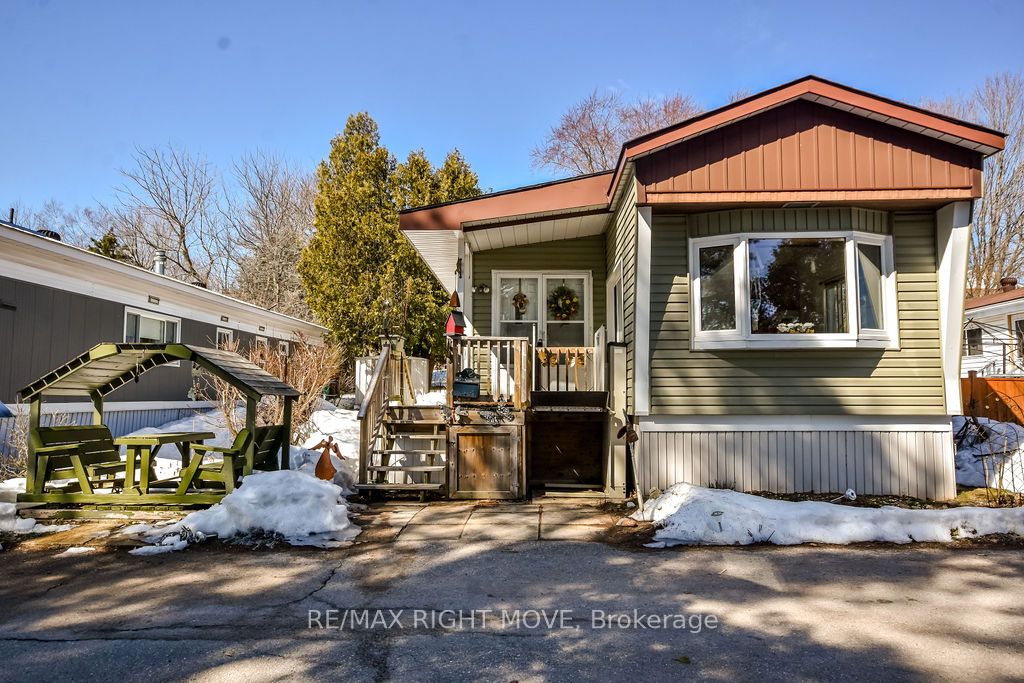 #22 - 26 Dunn Avenue Property Photo 1
