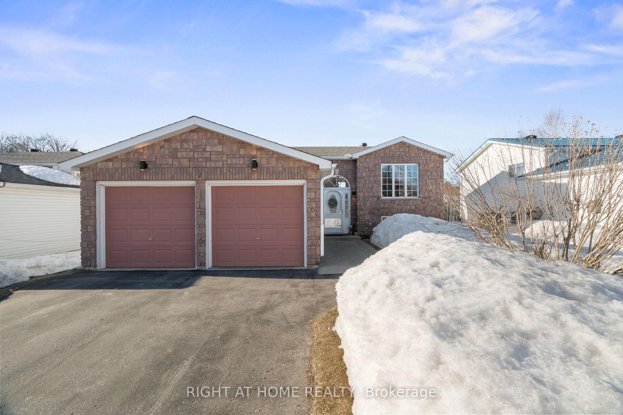 7 Mercer Crescent Property Photo