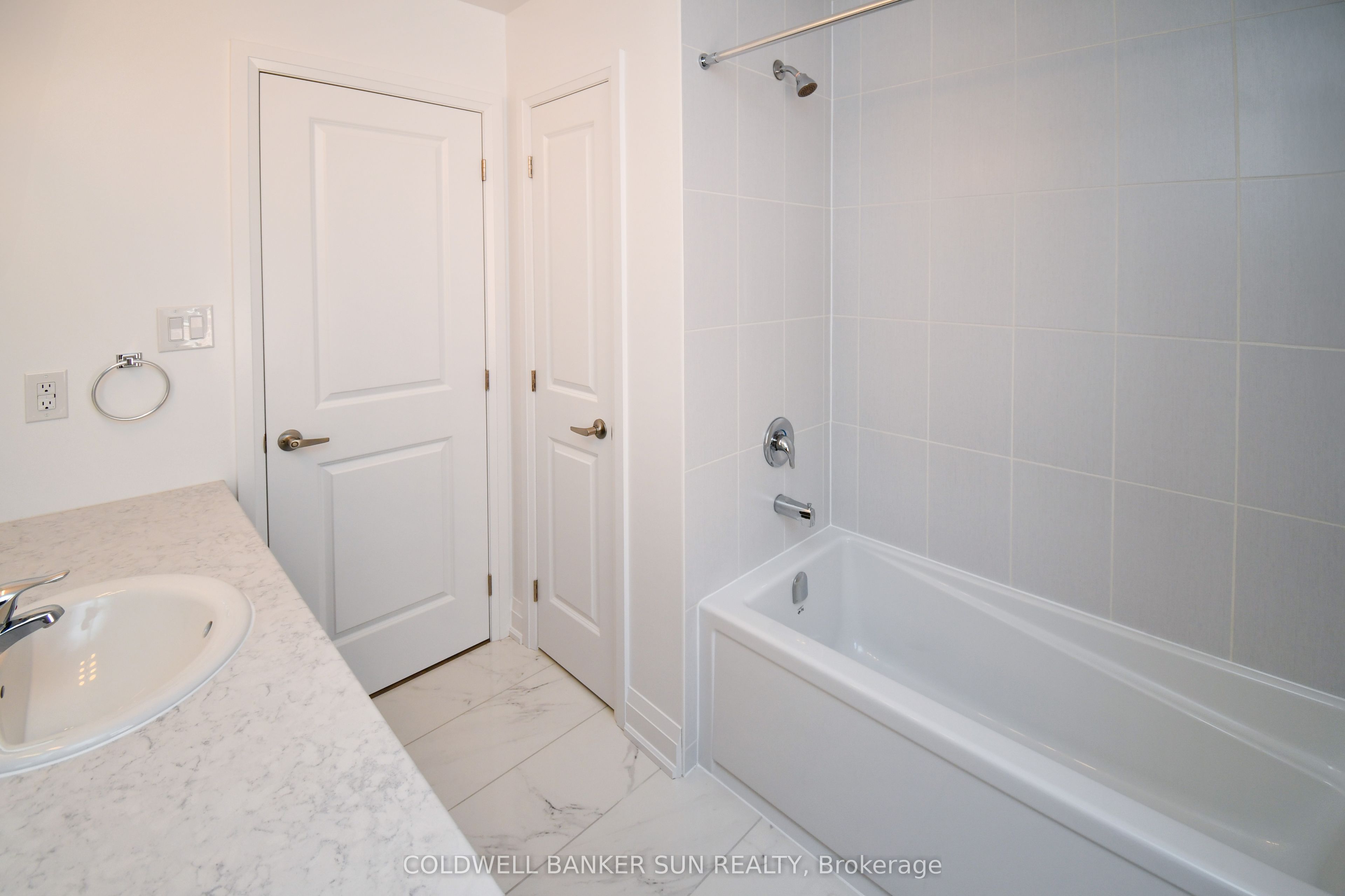 3 Gateway Drive Property Photo 37