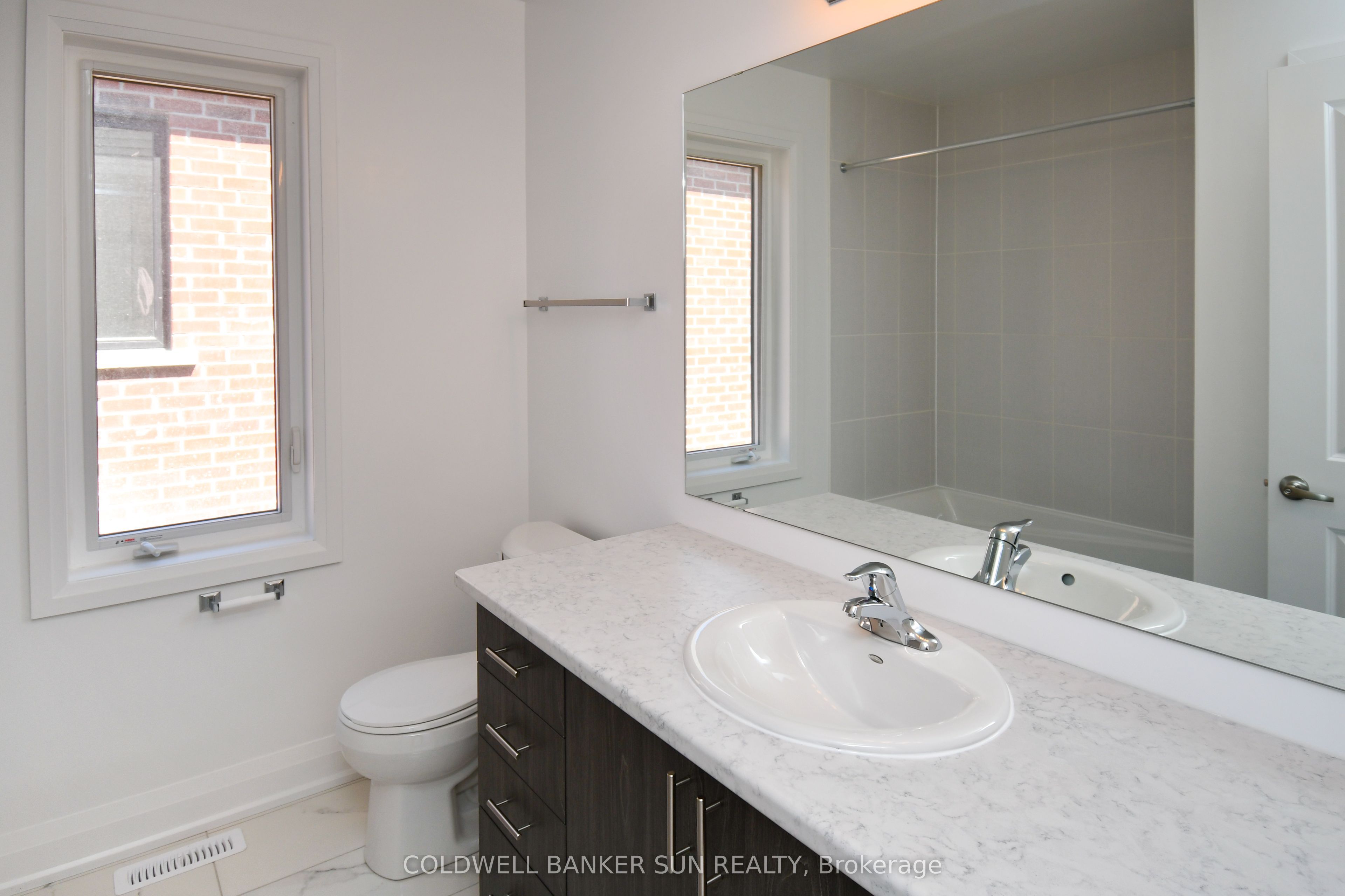 3 Gateway Drive Property Photo 38