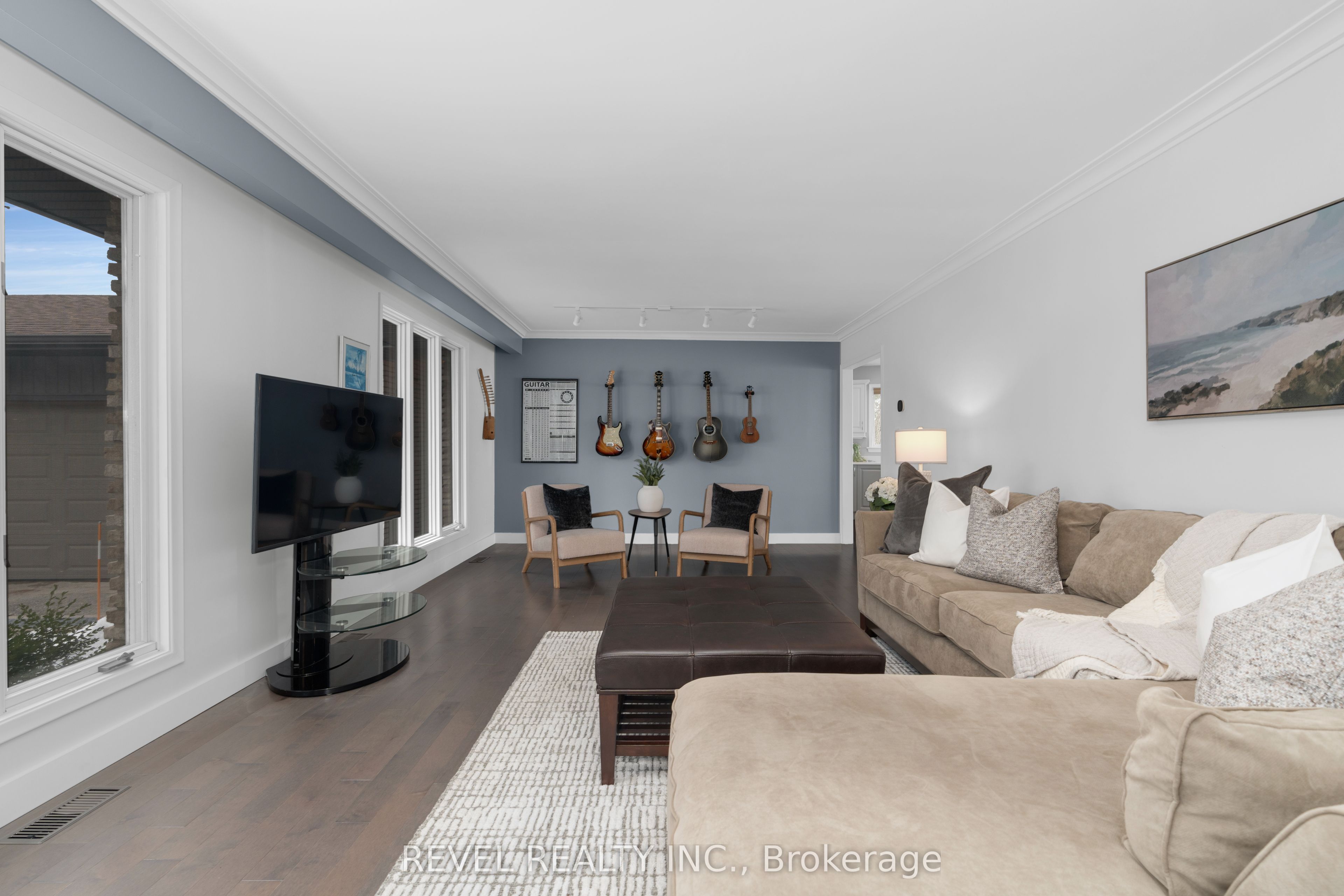 416 Bay Street Property Photo 7