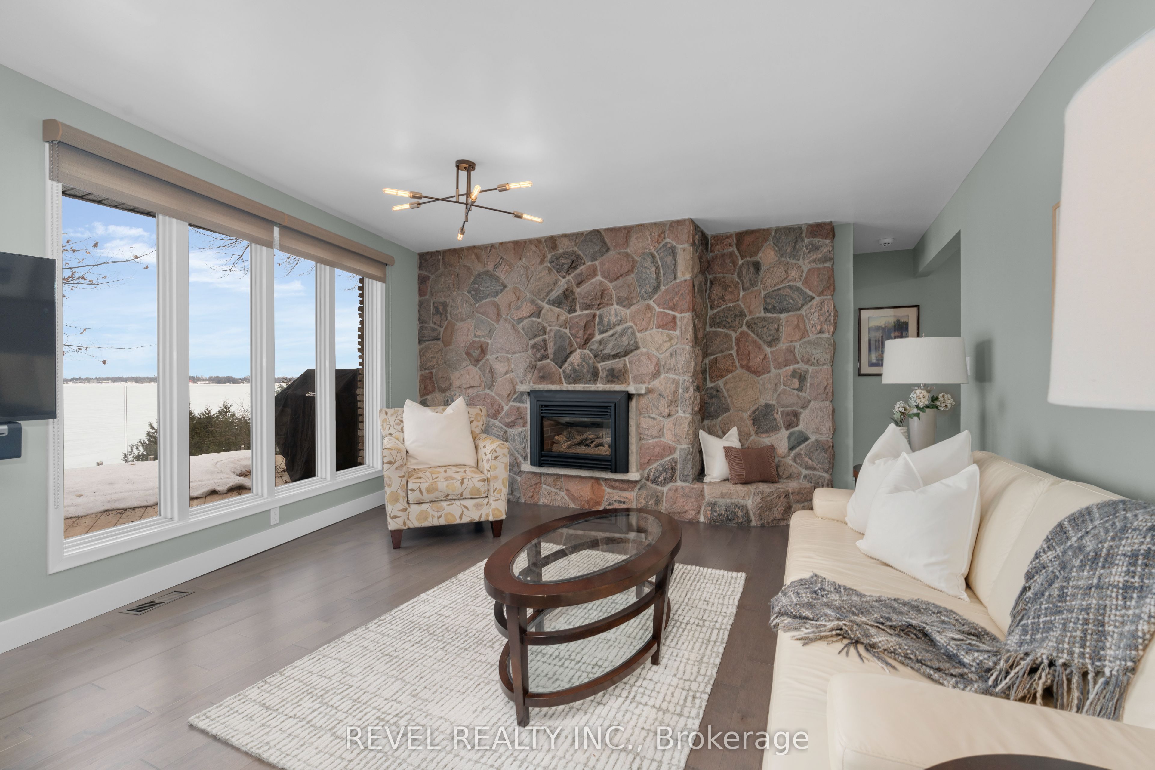 416 Bay Street Property Photo 16