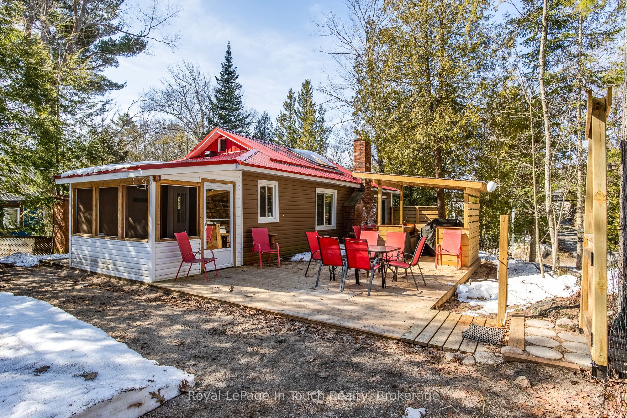 77 Tiny Beaches Road Property Photo