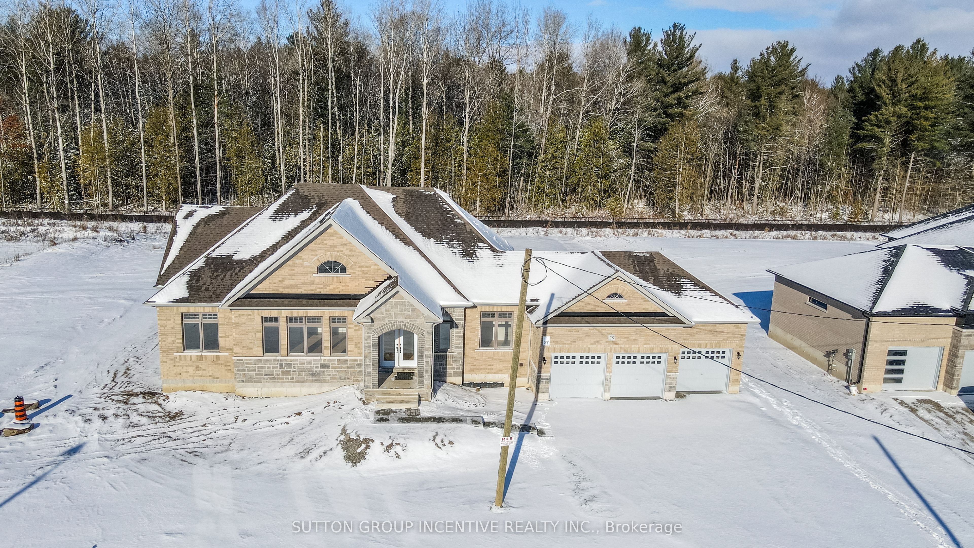 28 Cottonwood Street Property Photo 1