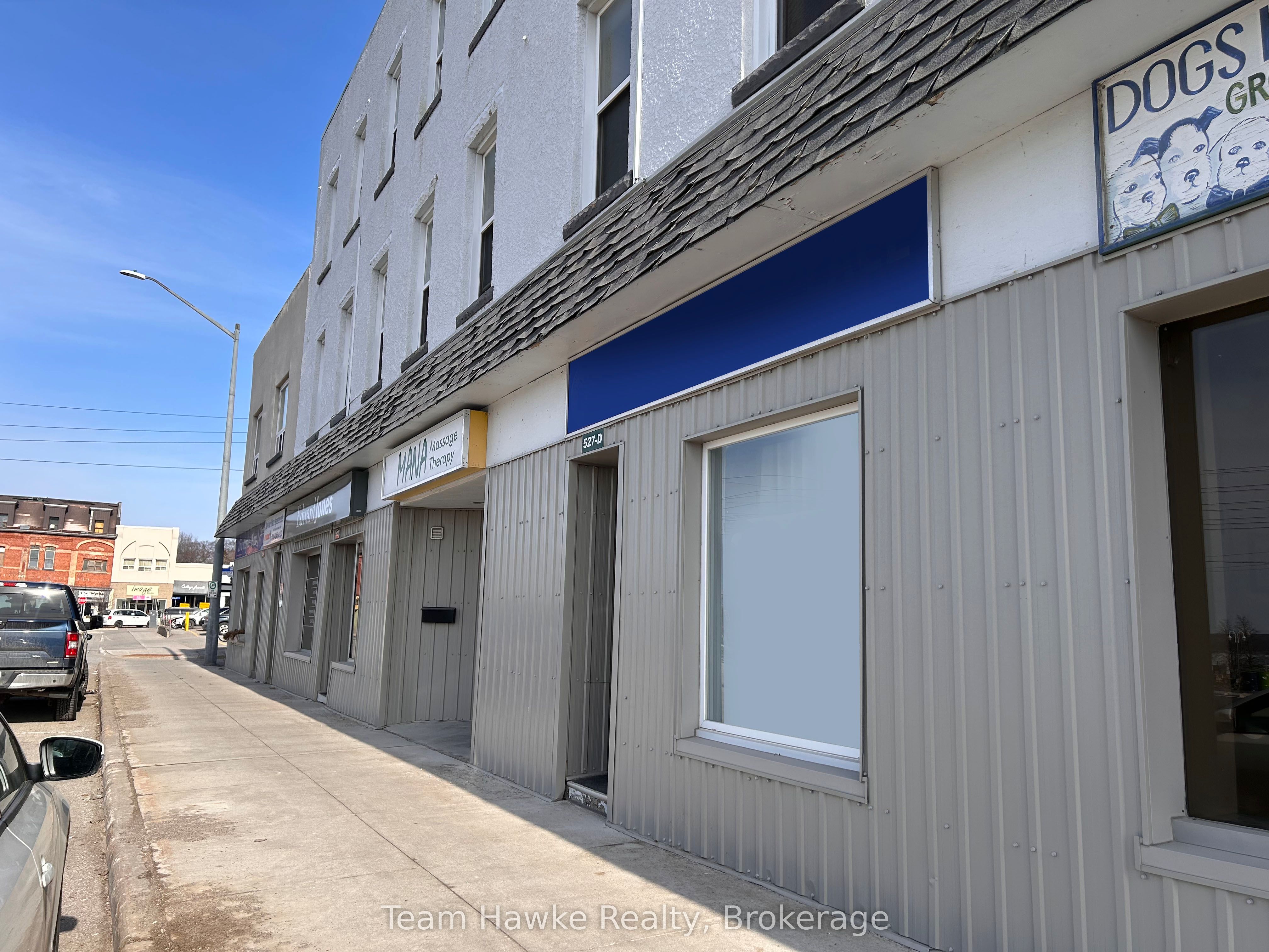 #527d - 521 Bay Street Property Photo 2