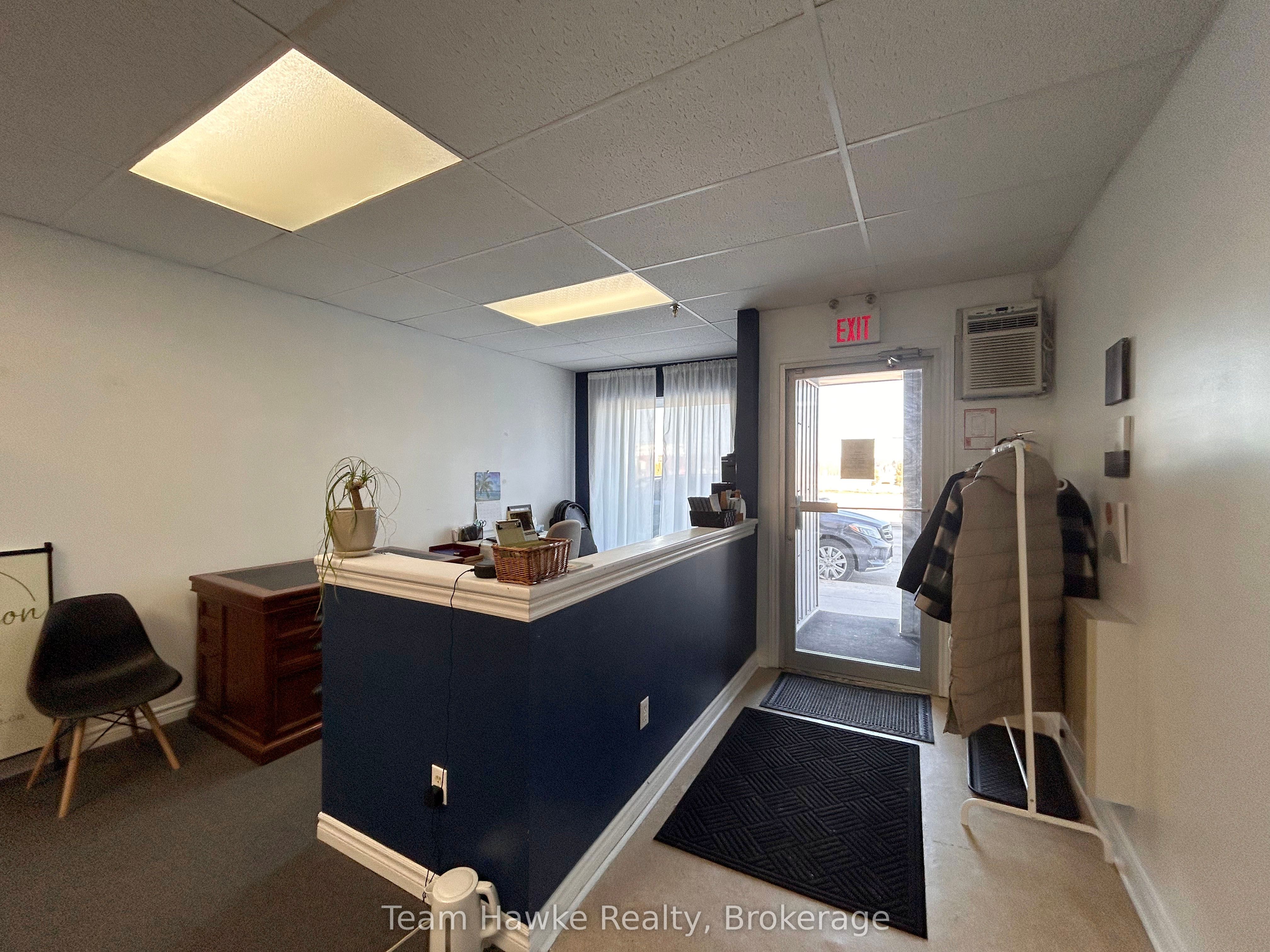 #527d - 521 Bay Street Property Photo 3