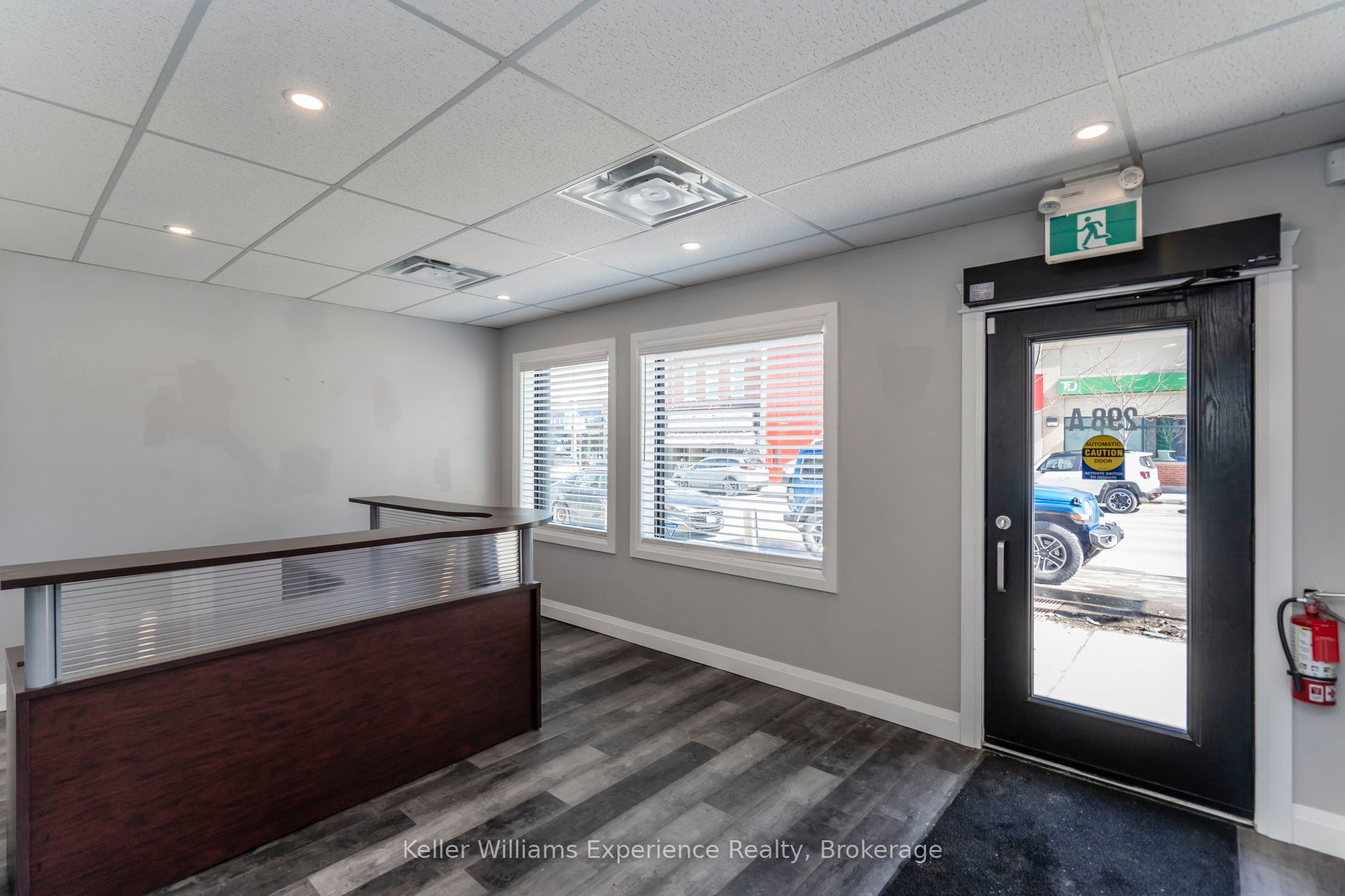 296 King Street Property Photo 2