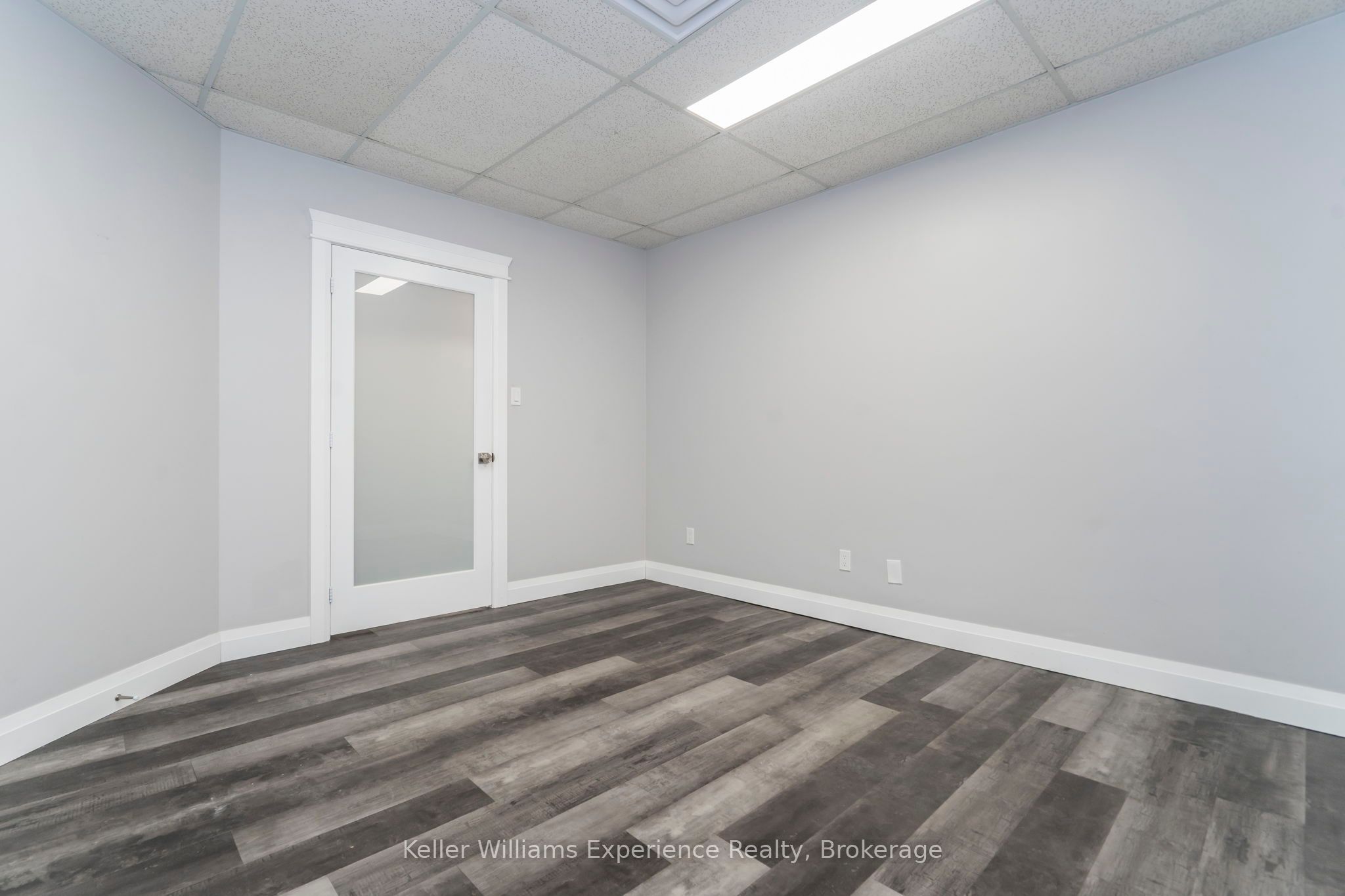 296 King St Property Photo 8