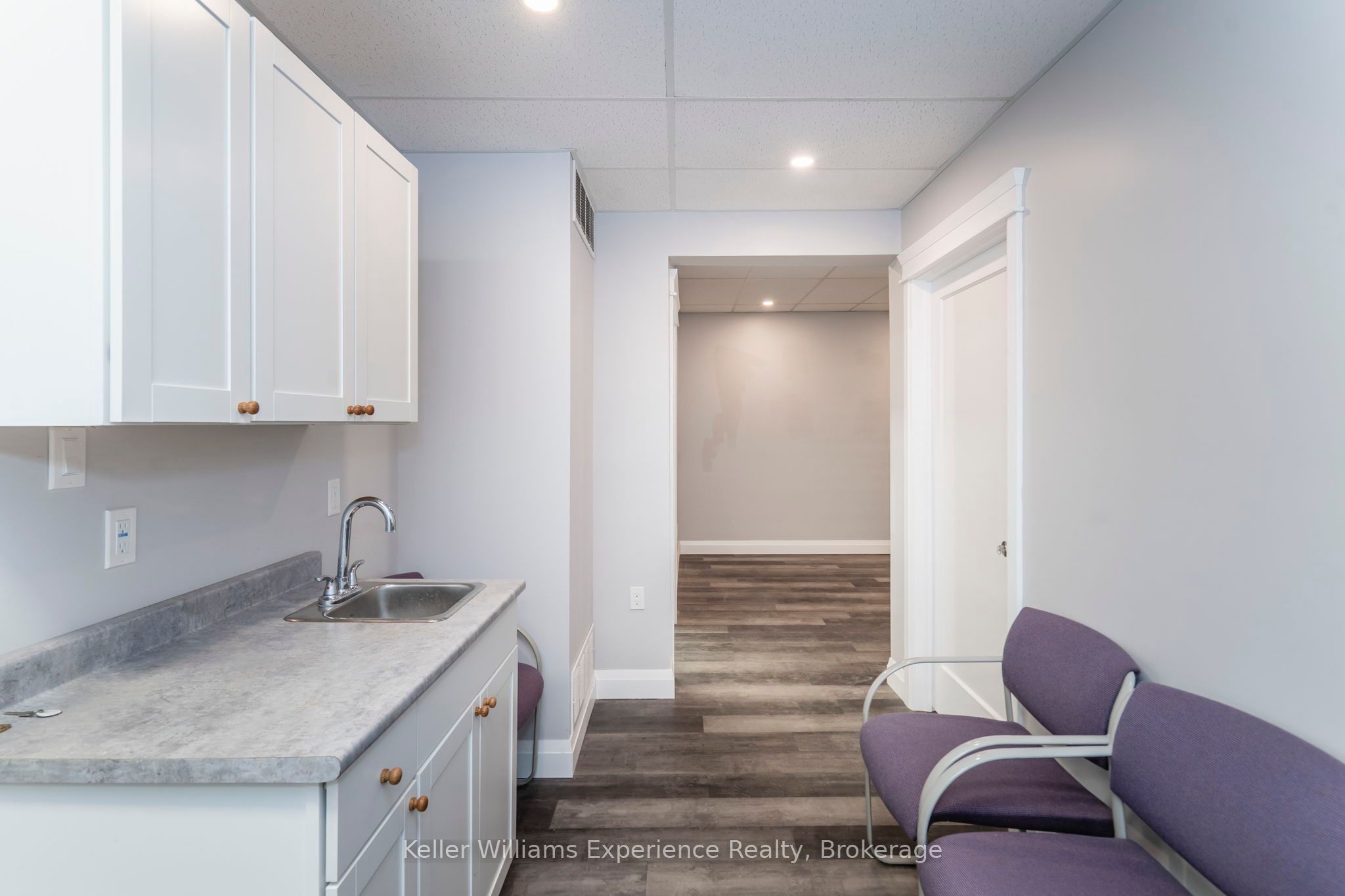 296 King St Property Photo 12