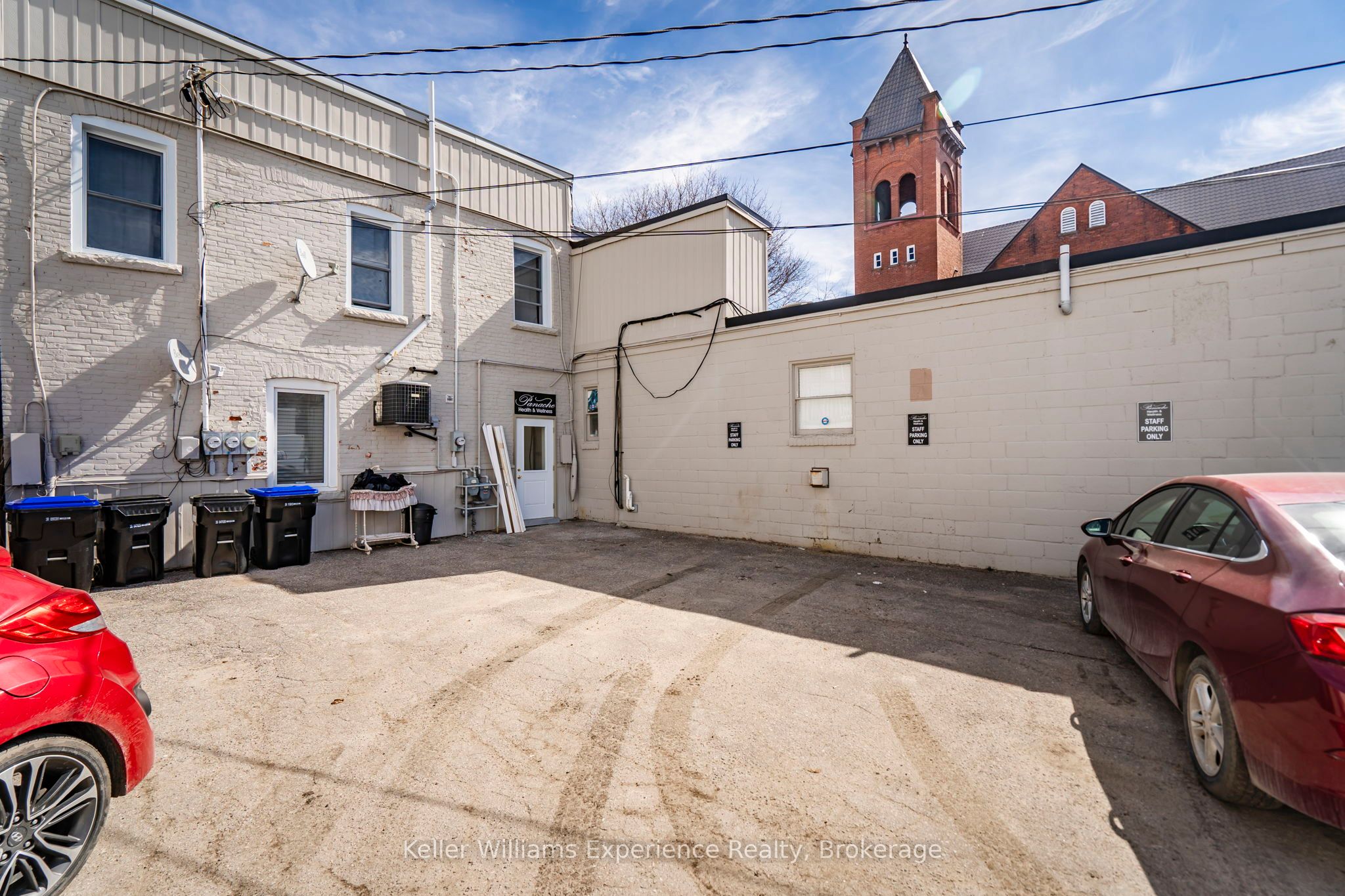296 King Street Property Photo 14