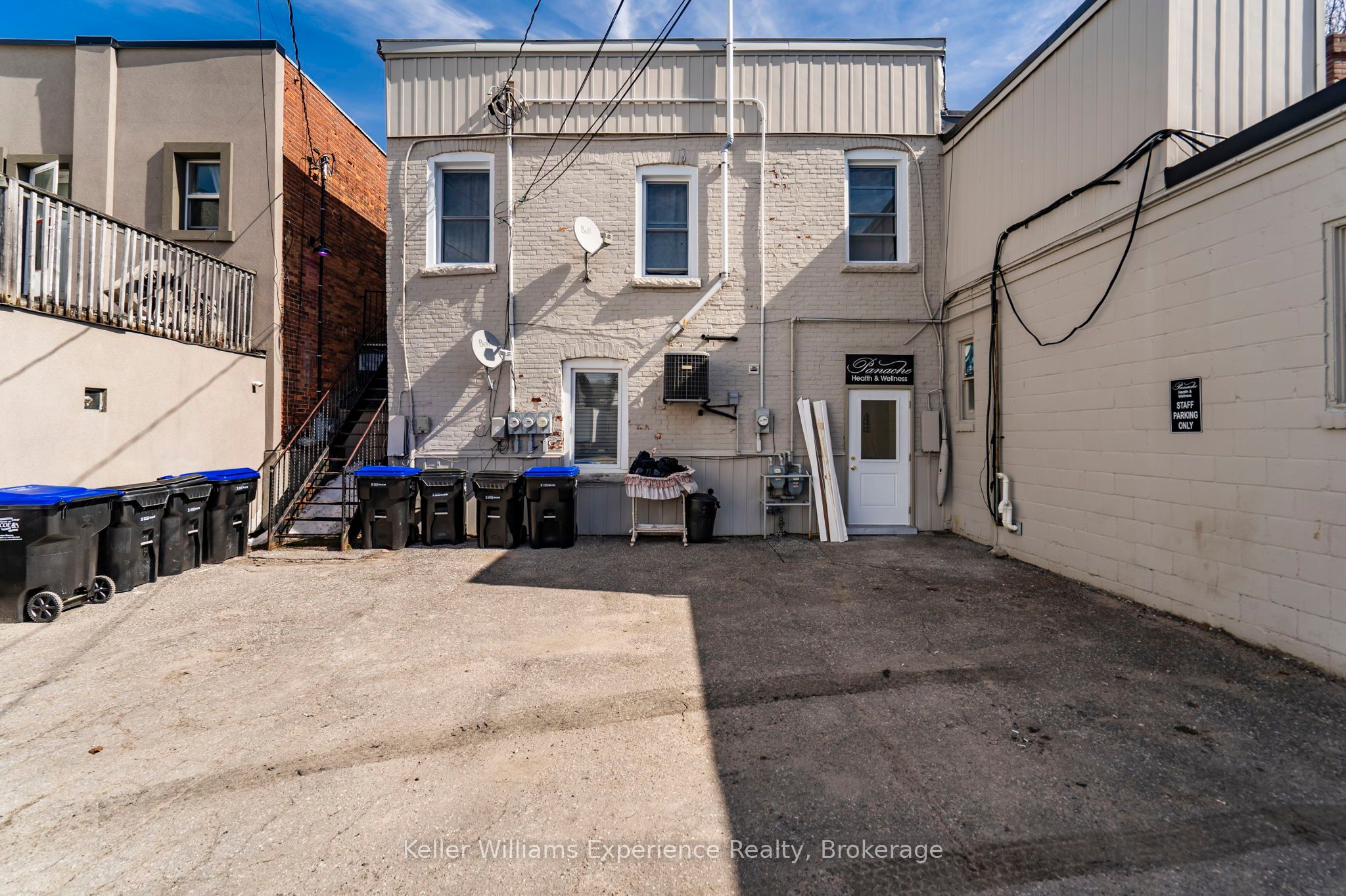 296 King Street Property Photo 15