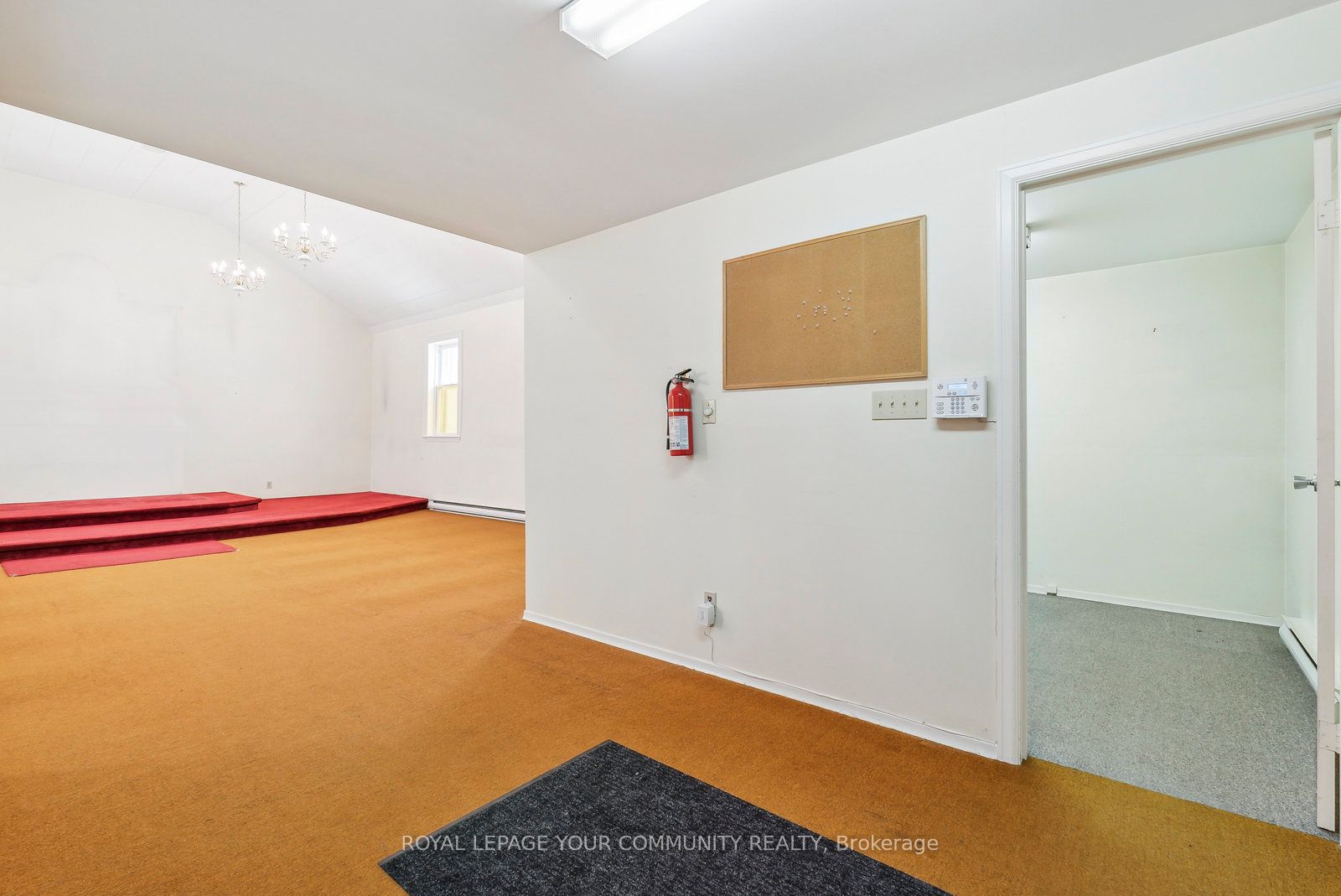 364 Regent Street Property Photo 26