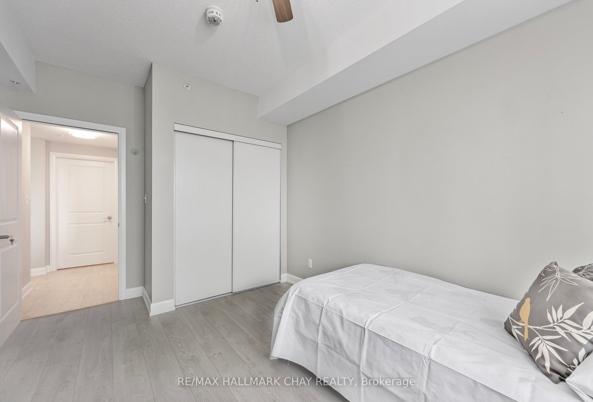 299 Cundles Road E 305 Property Photo 14