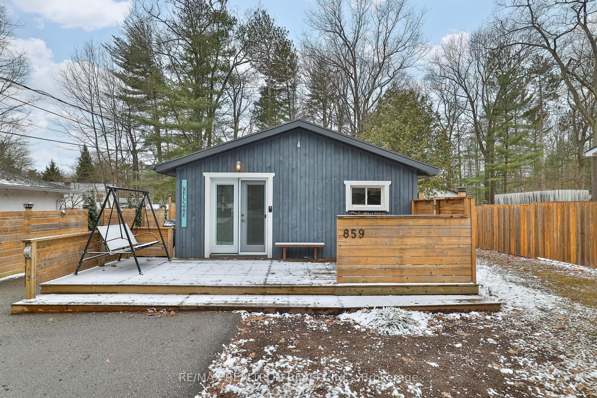 859 Oxbow Park Drive Property Photo