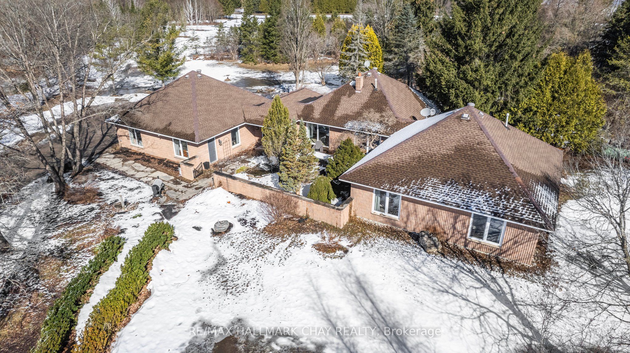 288 Steeles Line Property Photo 1