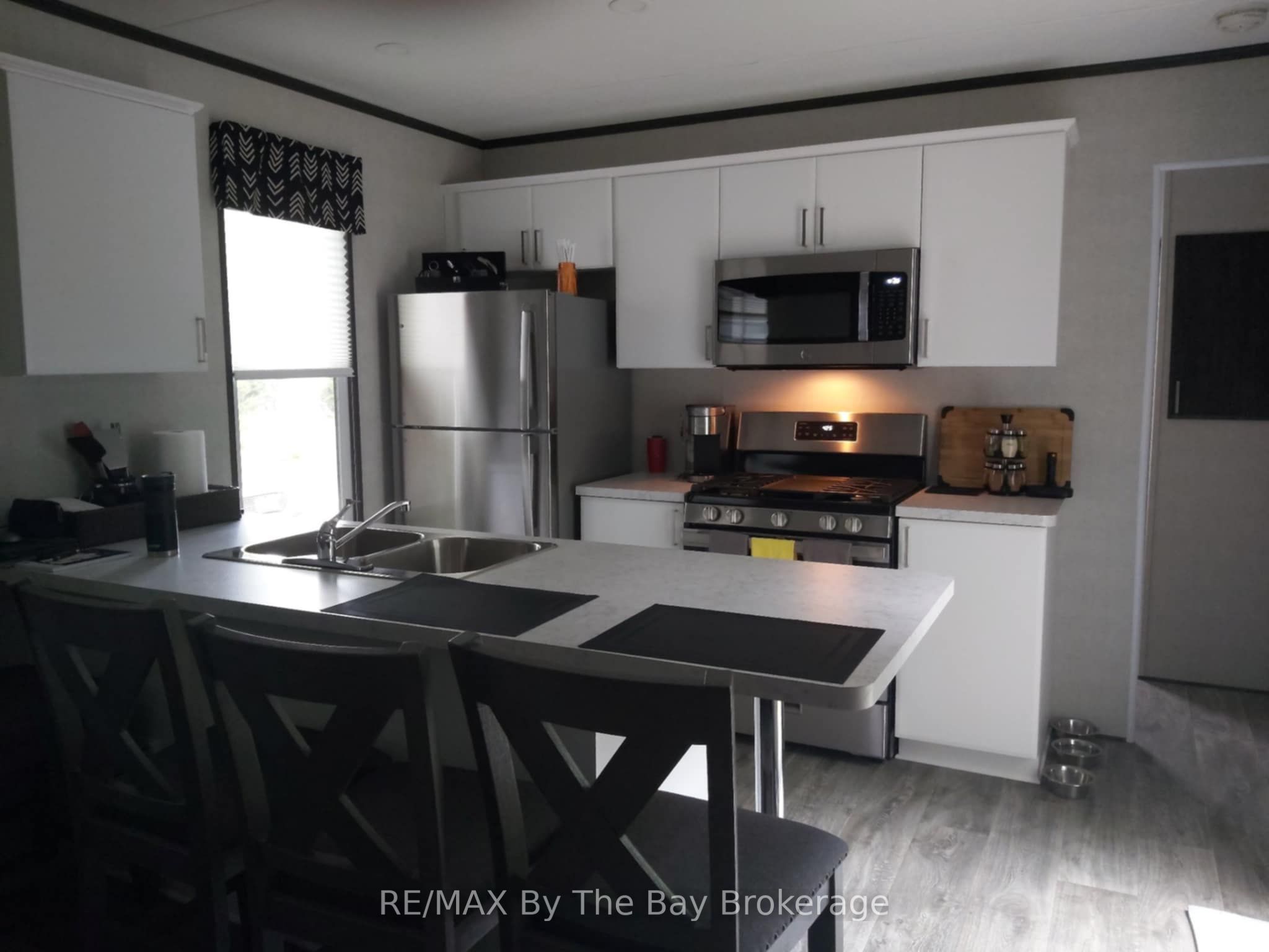 85 Theme Park Drive 75 Property Photo 12