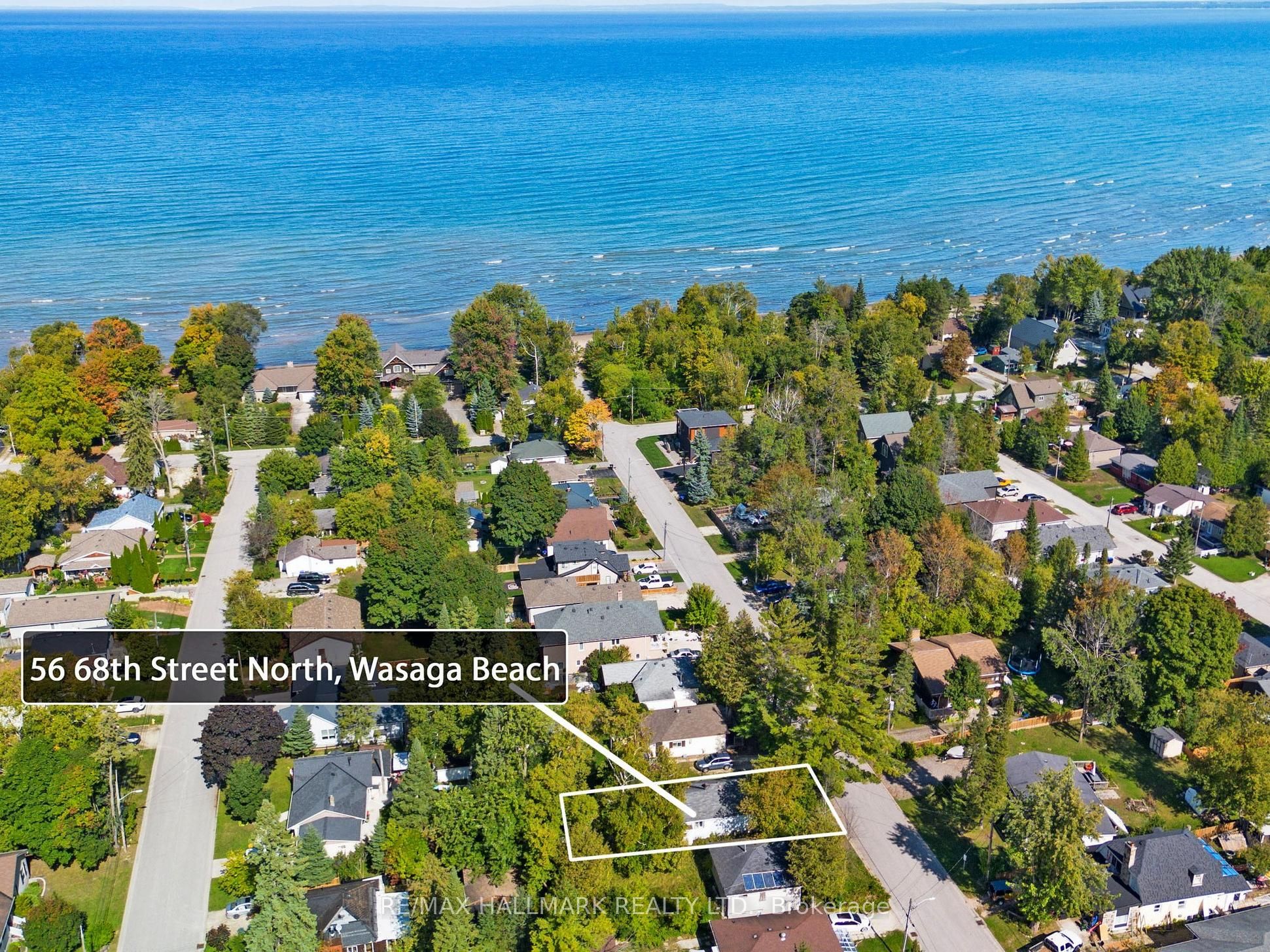 56 68th Street N Property Photo 2