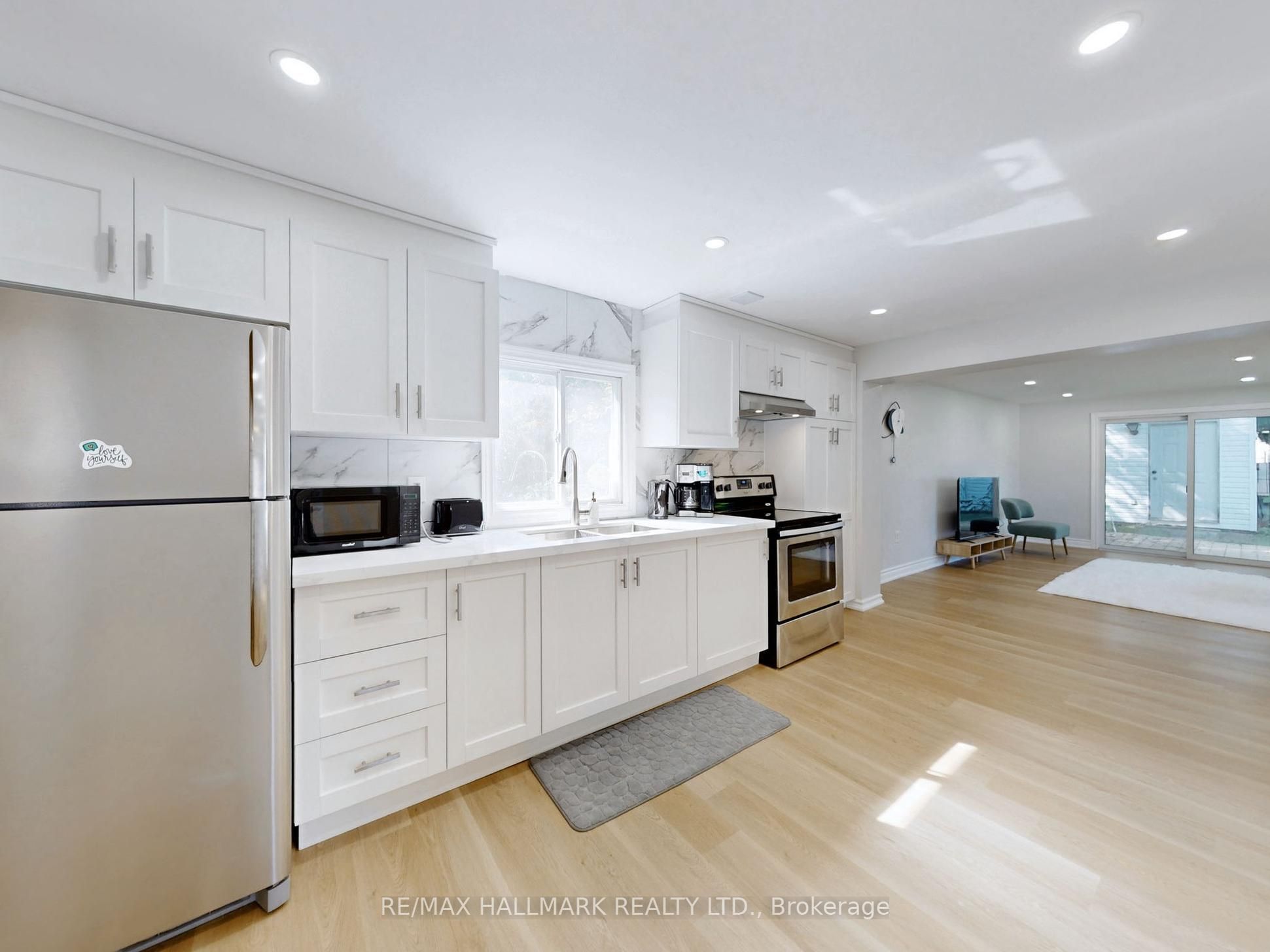 56 68th Street N Property Photo 5