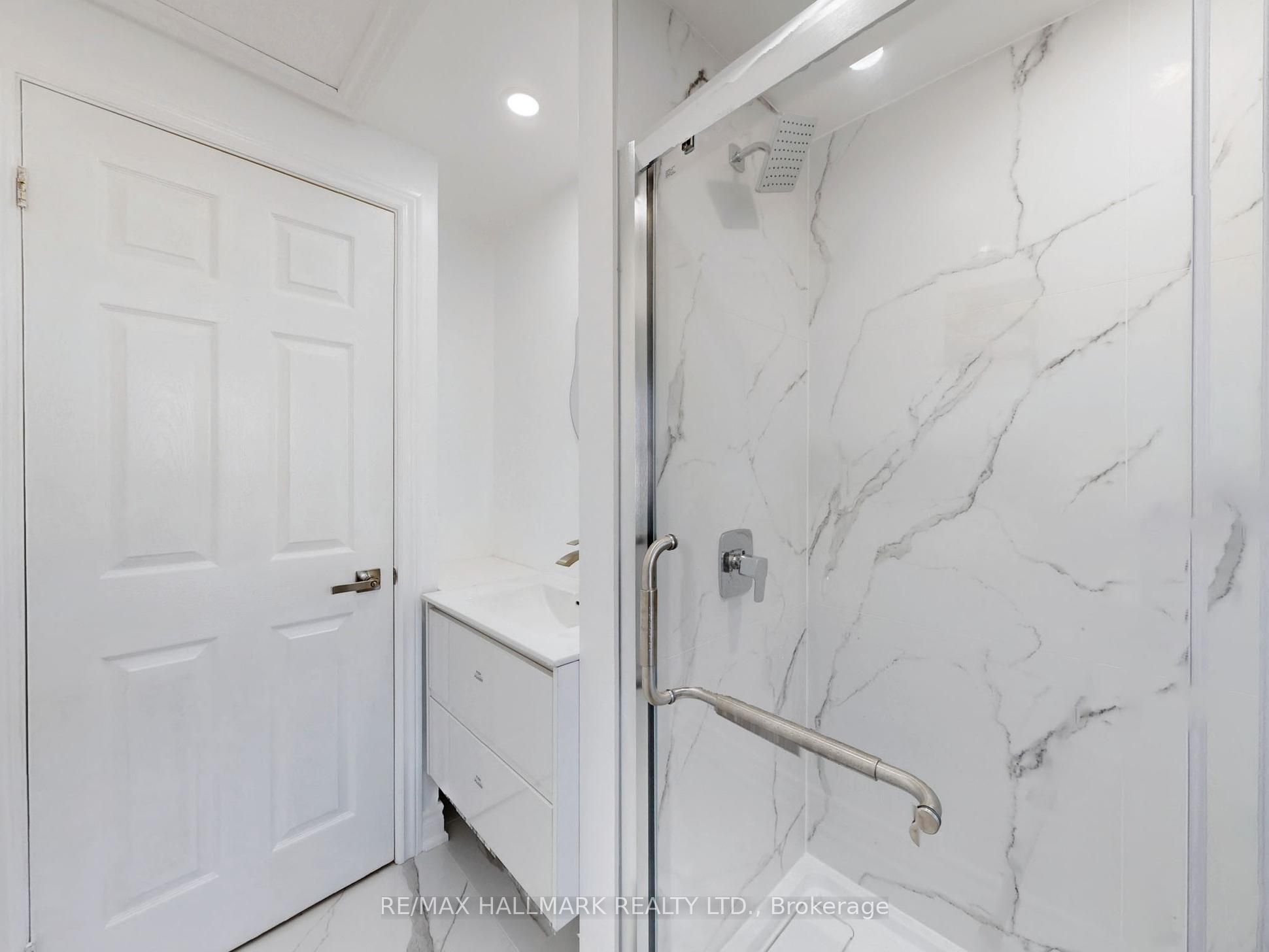 56 68th Street N Property Photo 11