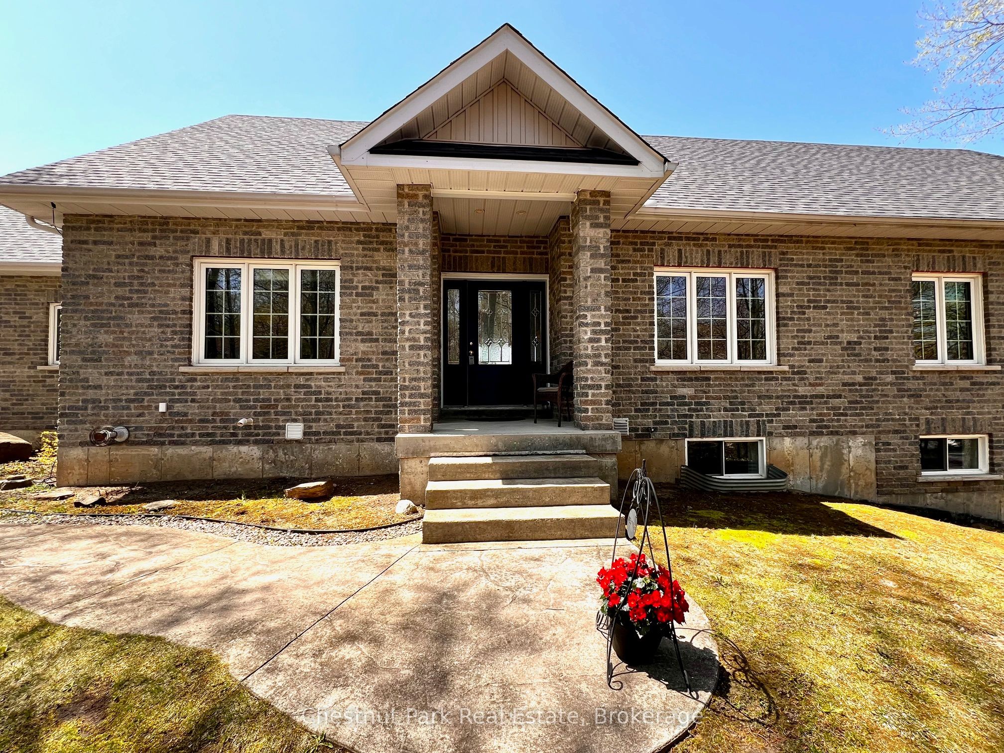 28 Boyd Crescent Property Photo 6