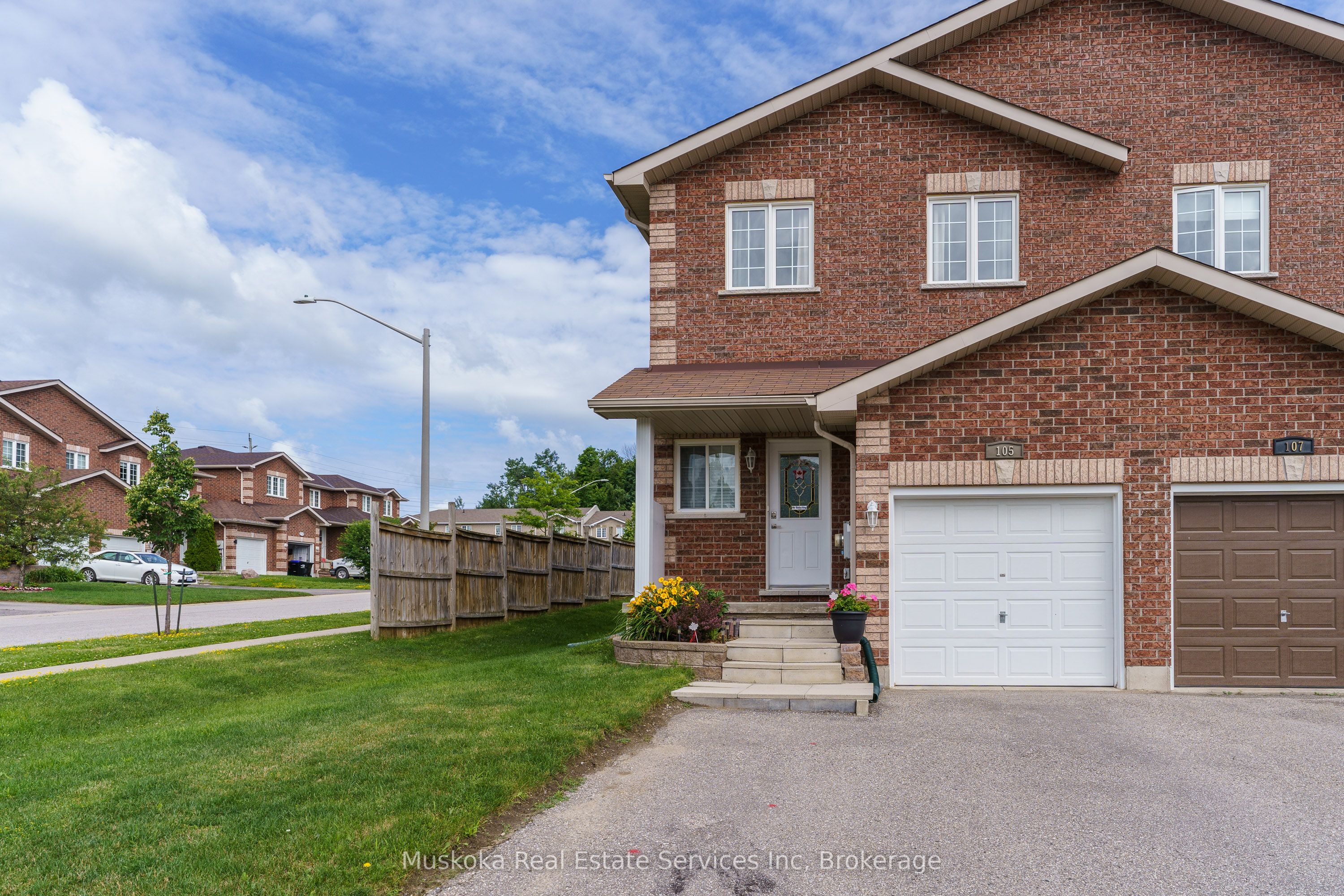 105 Southwinds Crescent Property Photo