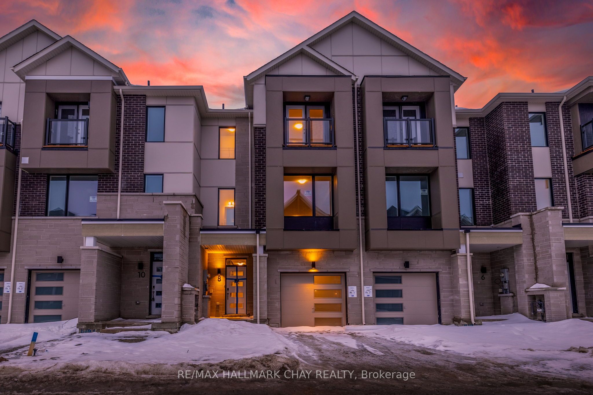8 Pearen Lane Property Photo