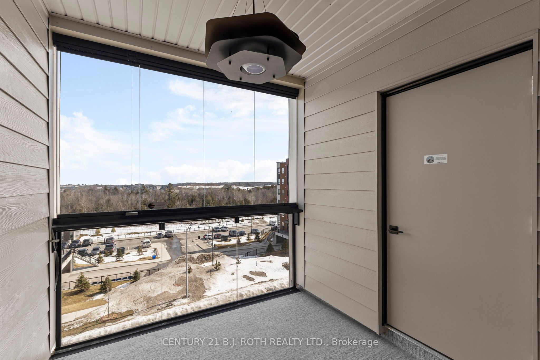 #410 - 15 Kneeshaw Drive Property Photo 10