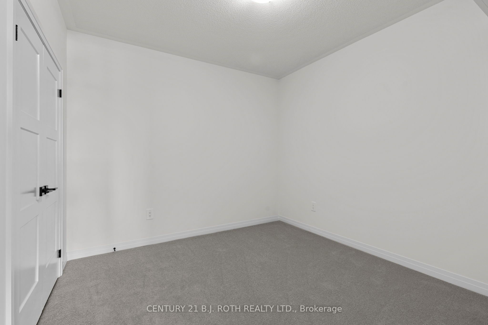 #410 - 15 Kneeshaw Drive Property Photo 15