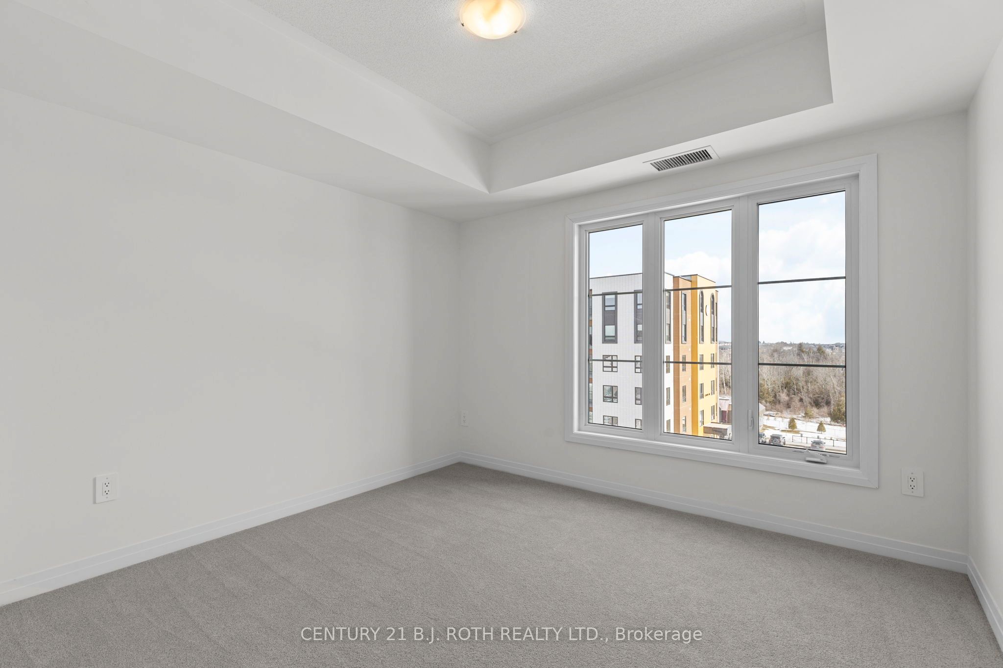 #410 - 15 Kneeshaw Drive Property Photo 16