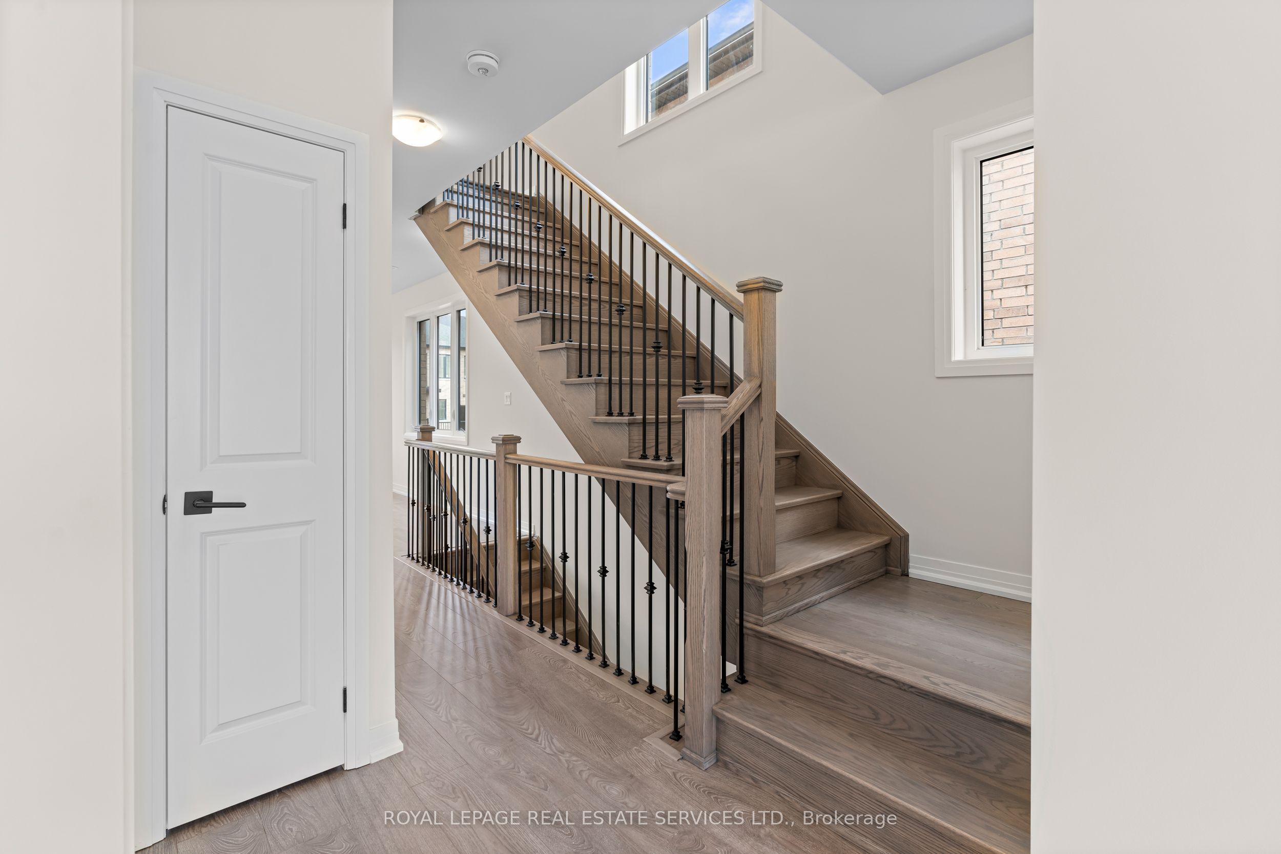 27 Cherry Hill Lane Property Photo 15