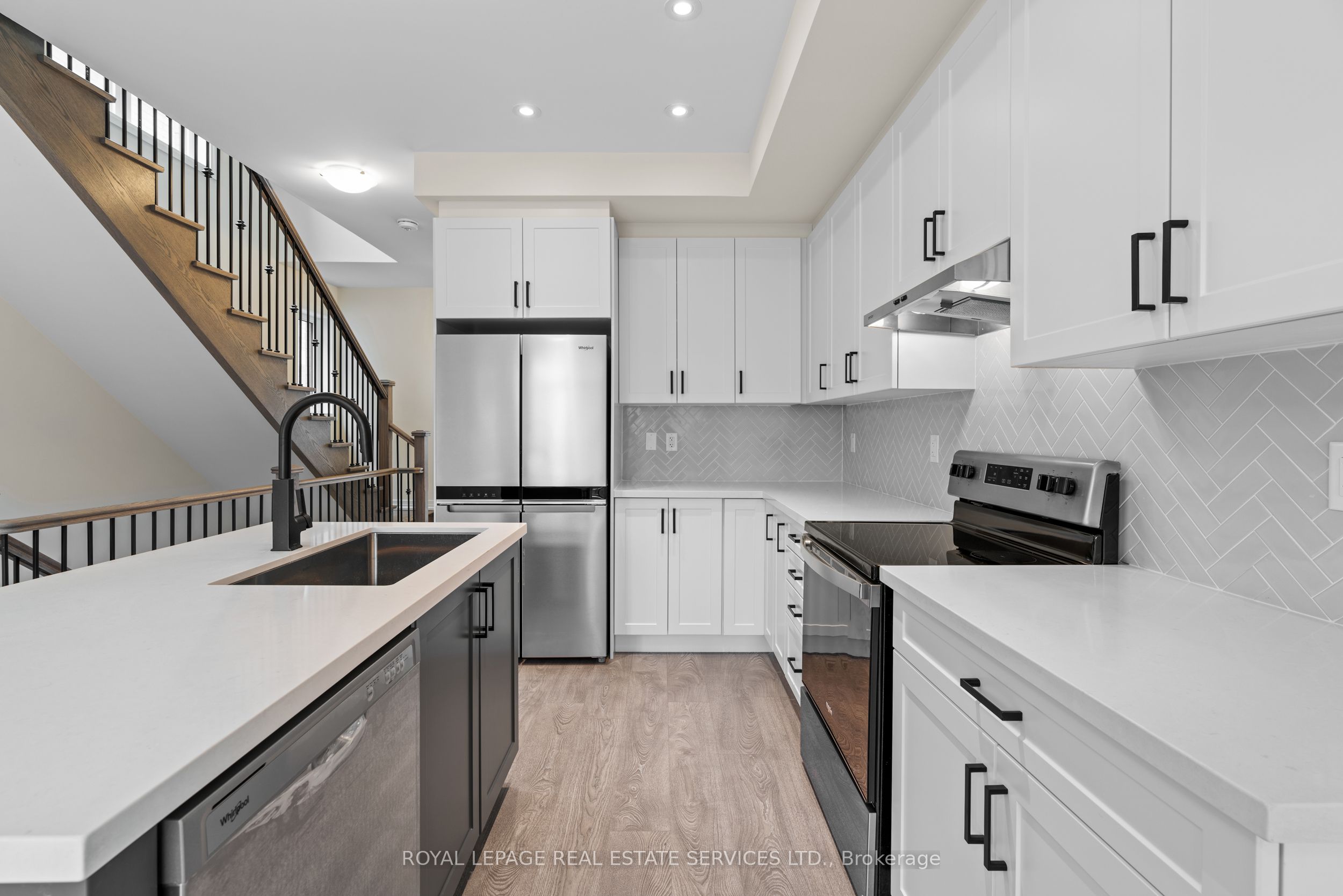 27 Cherry Hill Lane Property Photo 19