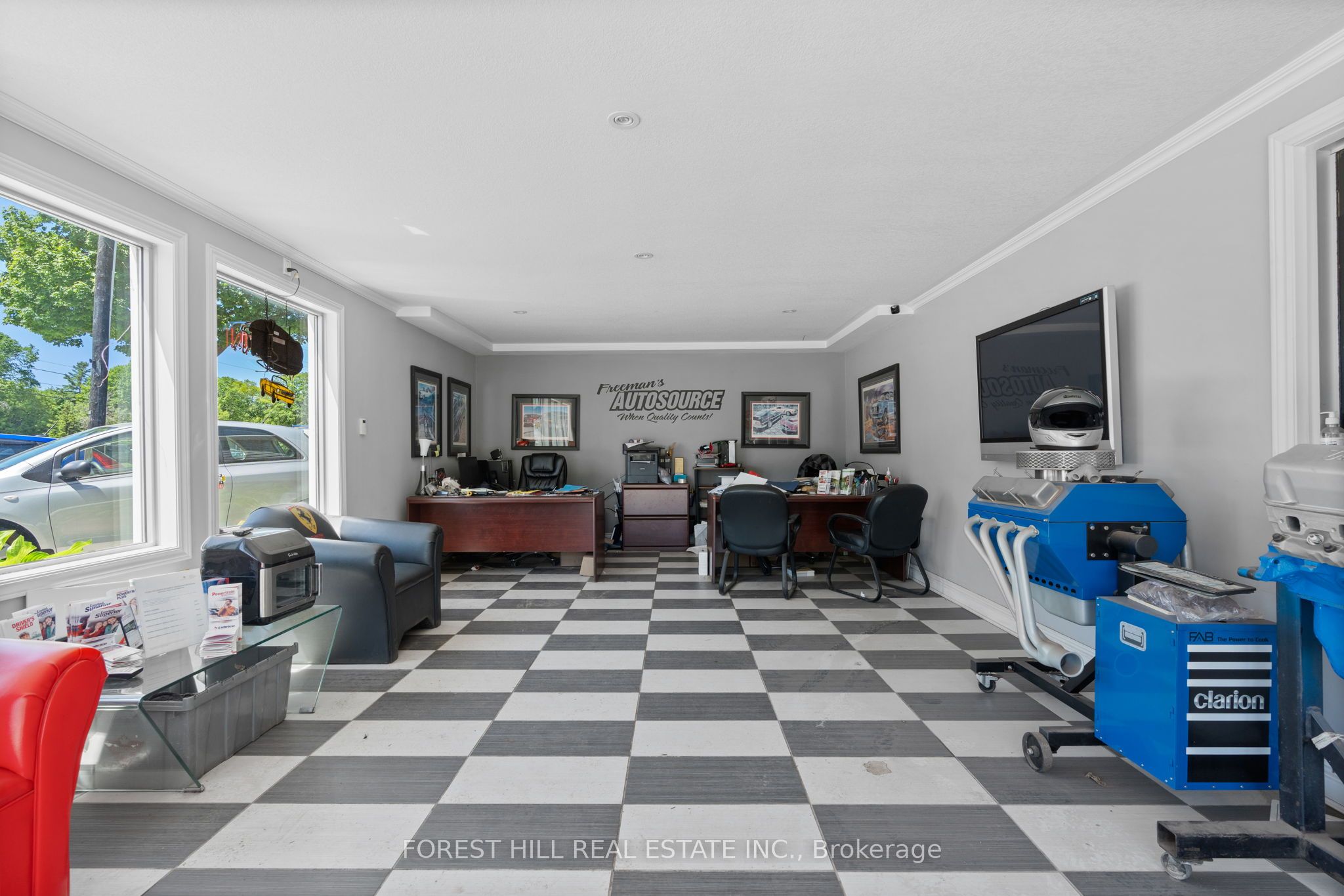 444 Laclie Street Property Photo 1