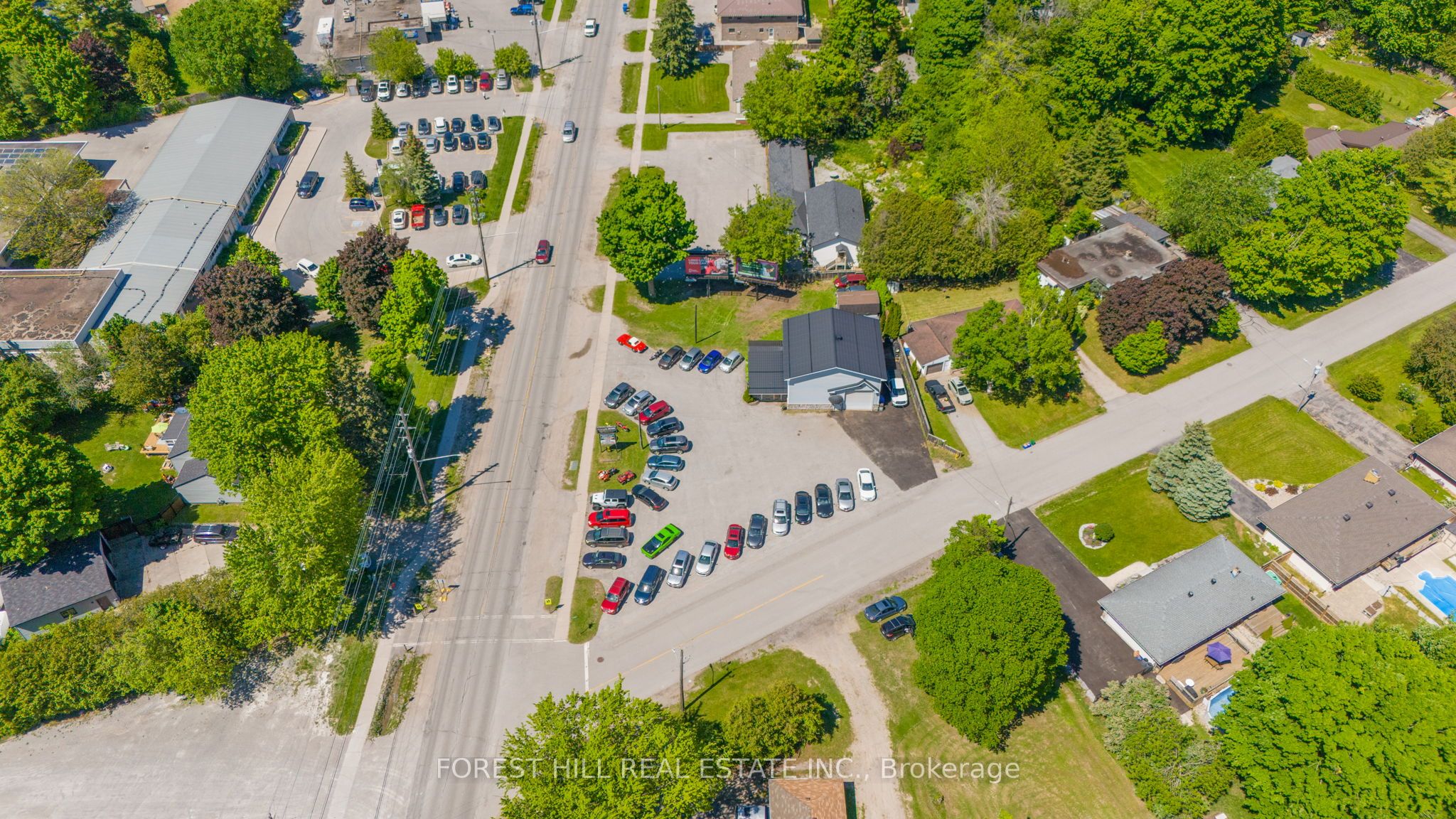 444 Laclie Street Property Photo 7
