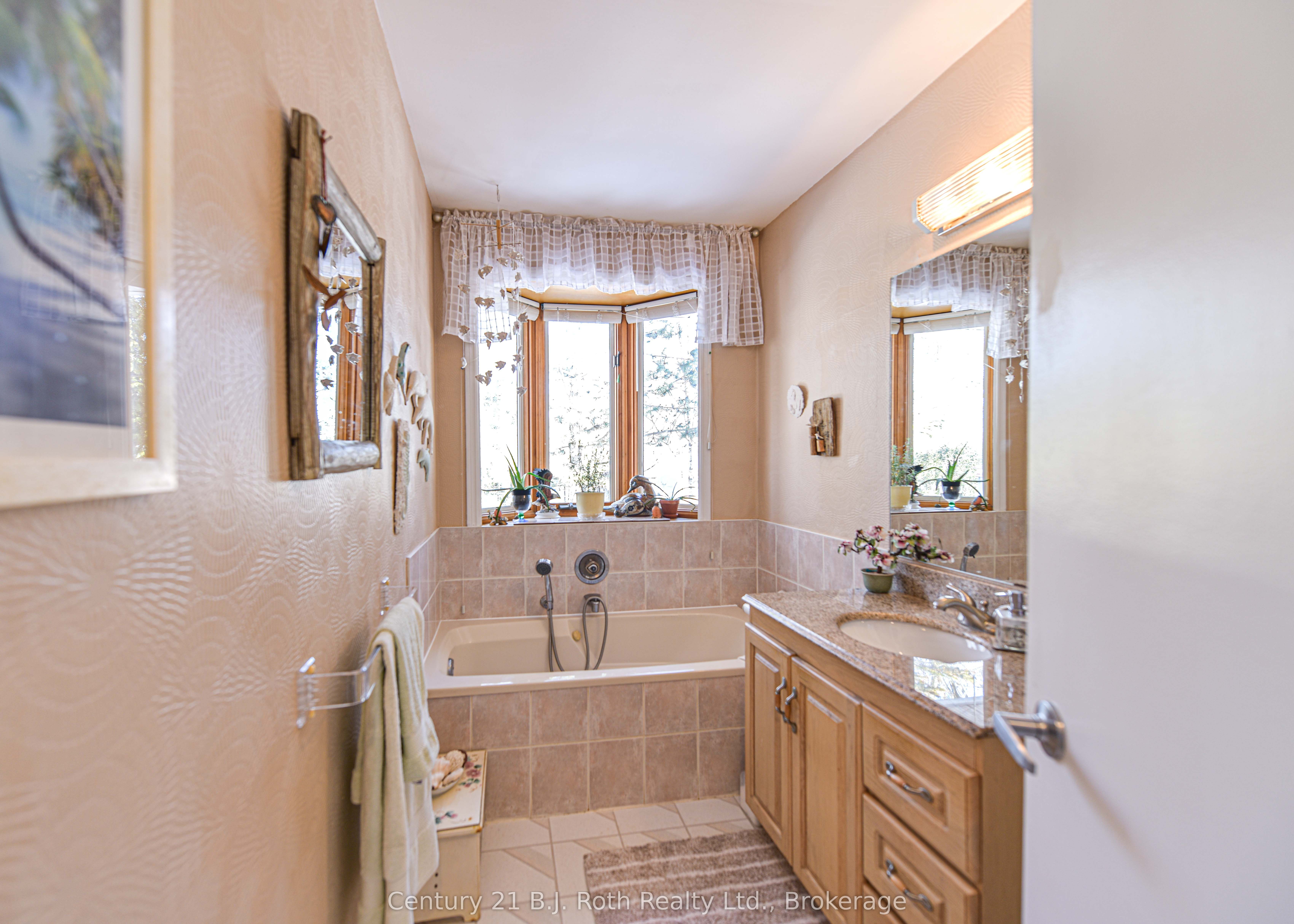 24 Champlain Street Property Photo 18