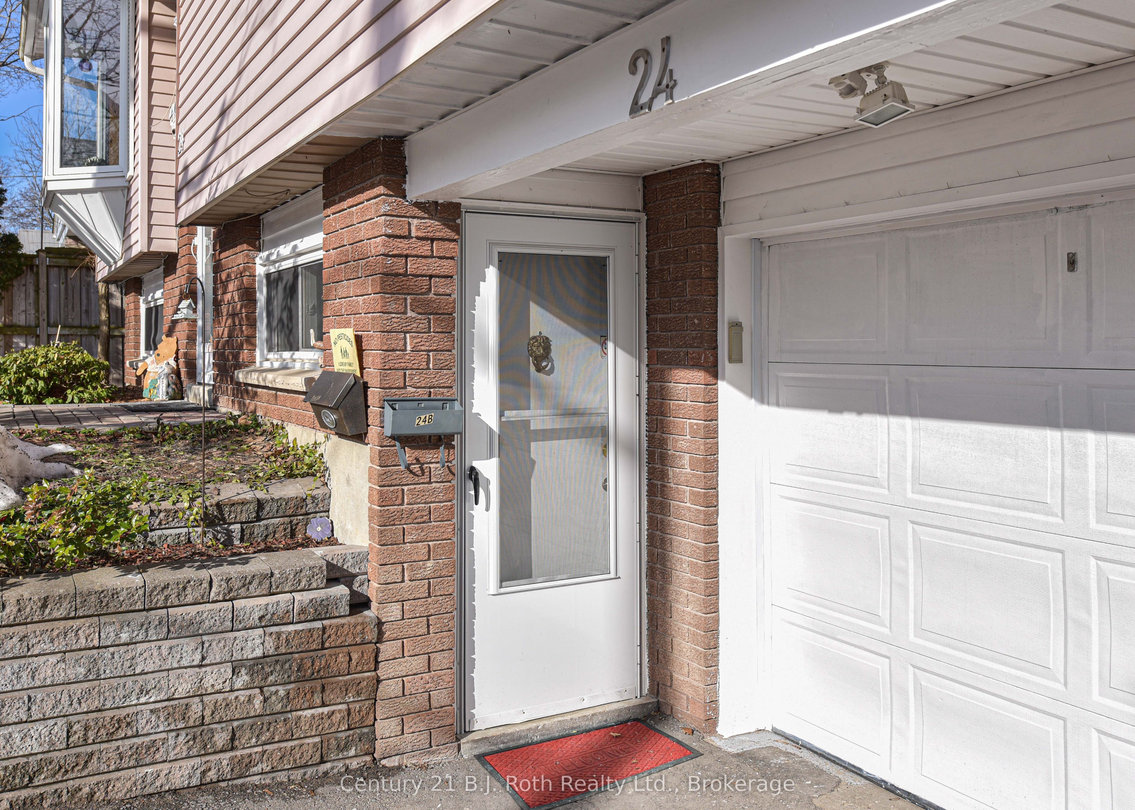 24 Champlain Street Property Photo 28