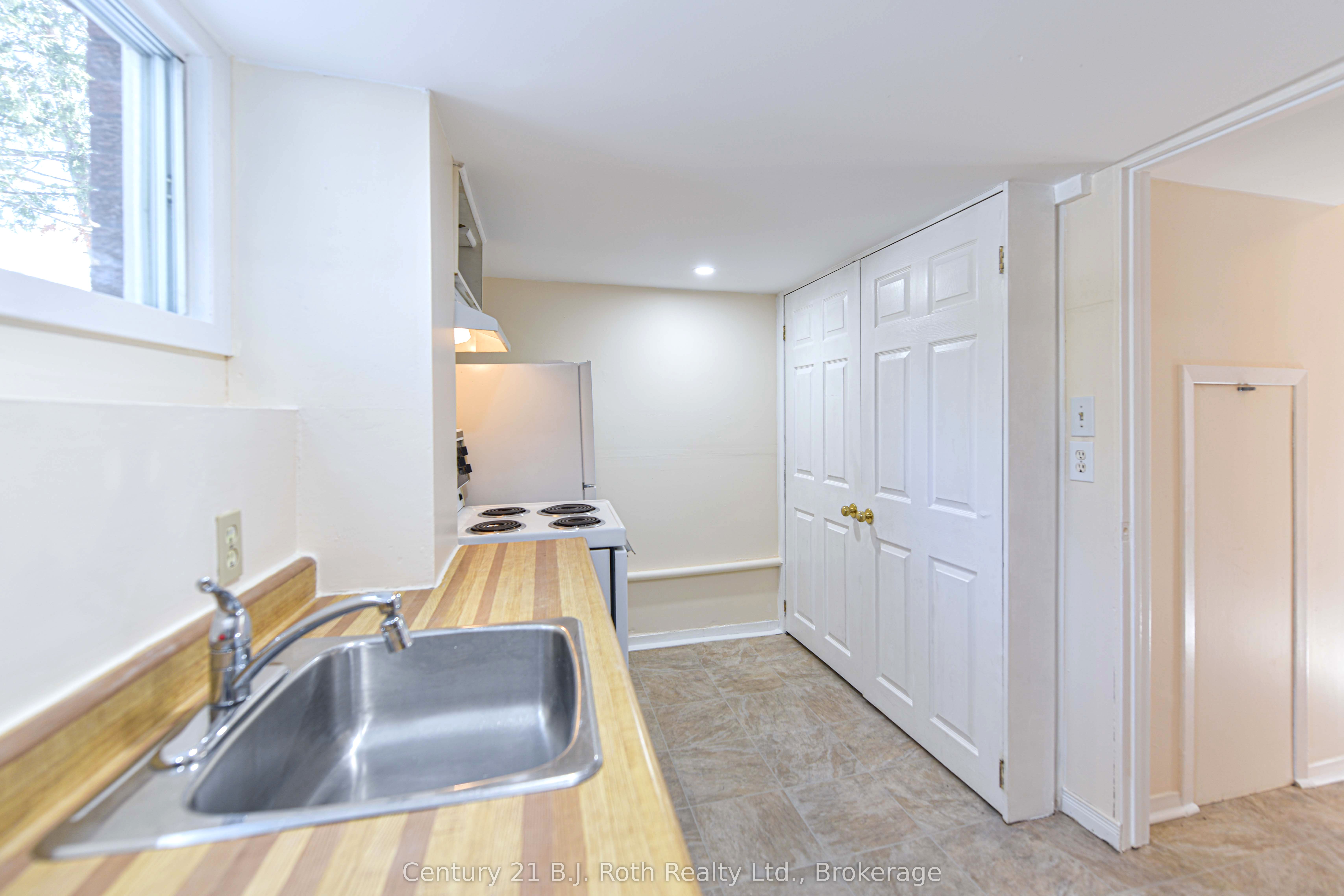 24 Champlain Street Property Photo 36