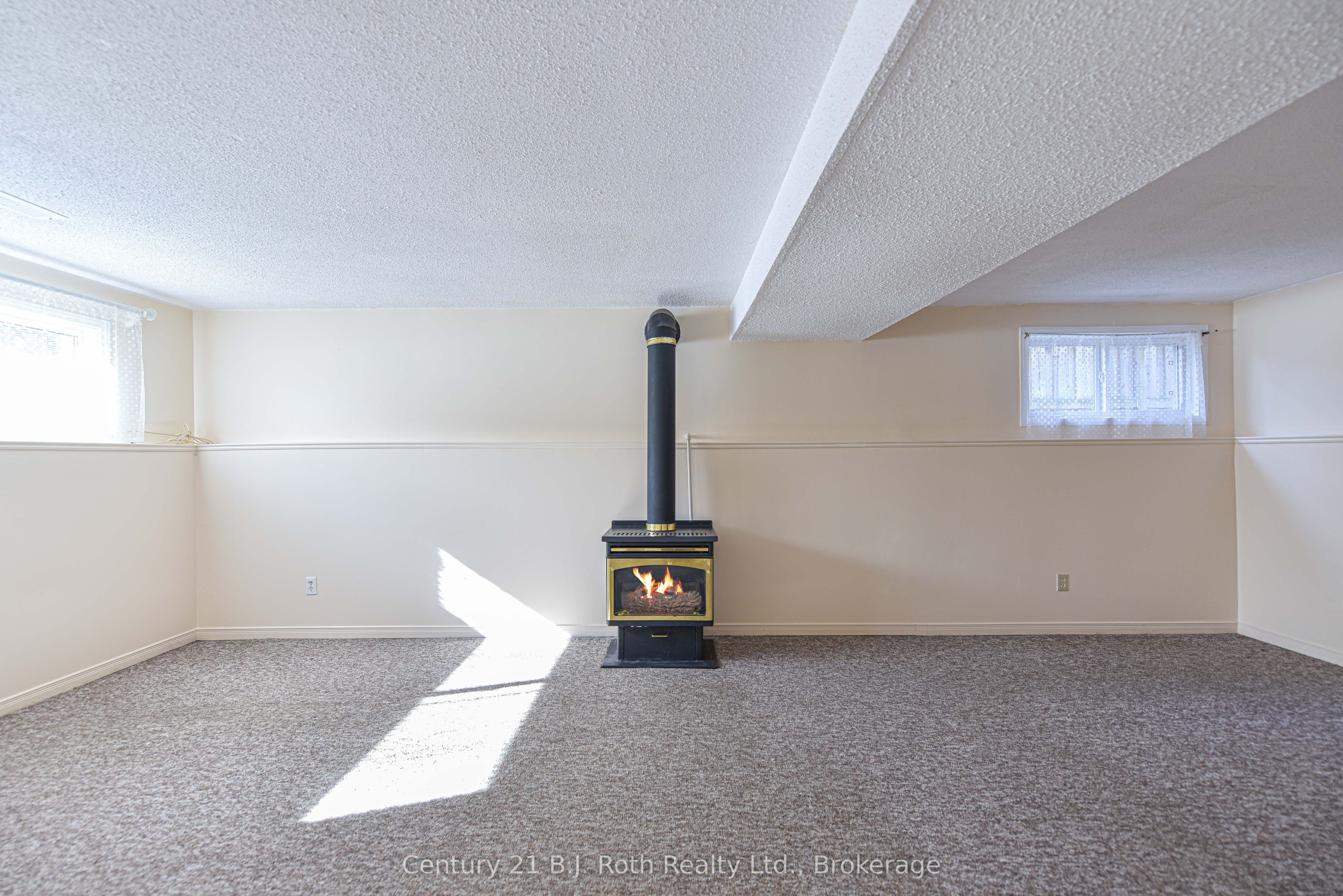 24 Champlain Street Property Photo 39