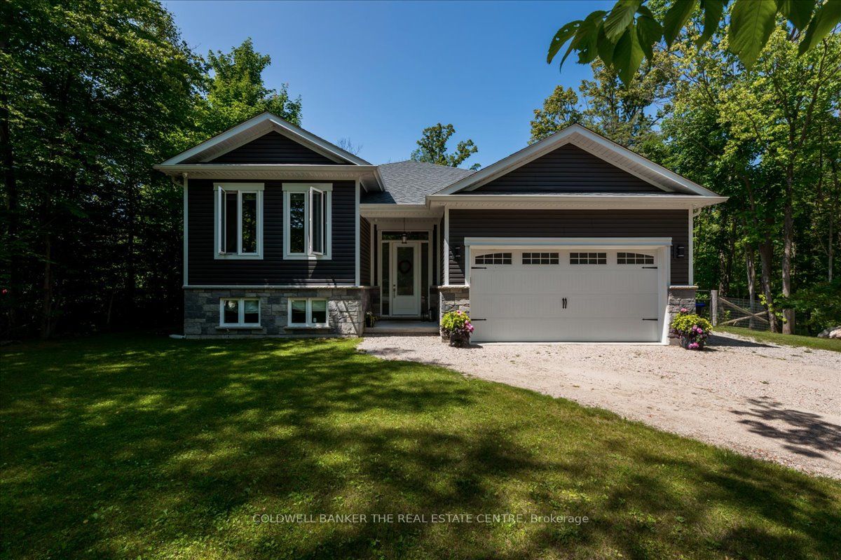 2435 Champlain Road Property Photo 2
