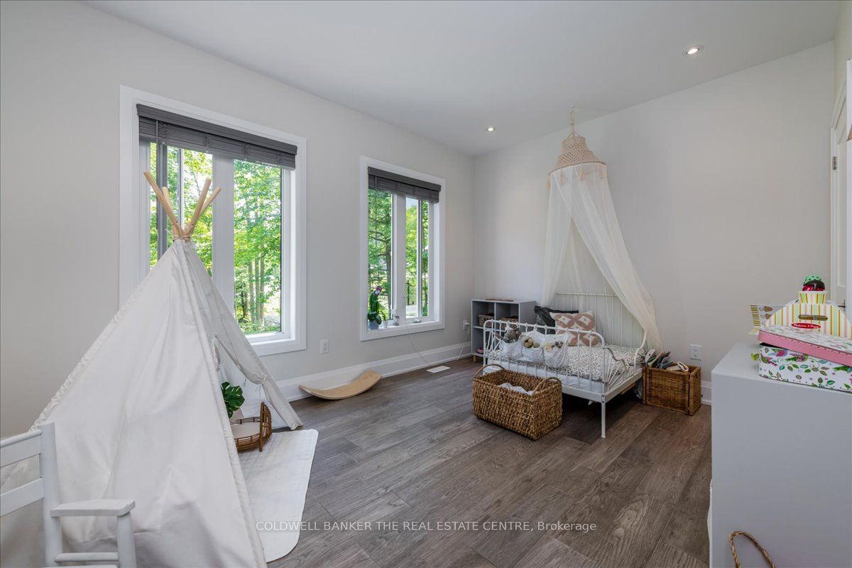 2435 Champlain Road Property Photo 21