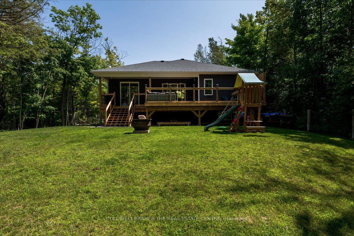 2435 Champlain Road Property Photo 29