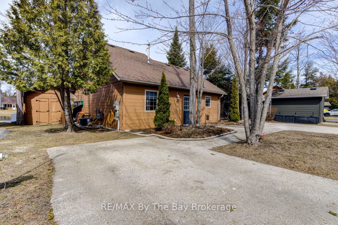 30 Cabin Cres Property Photo