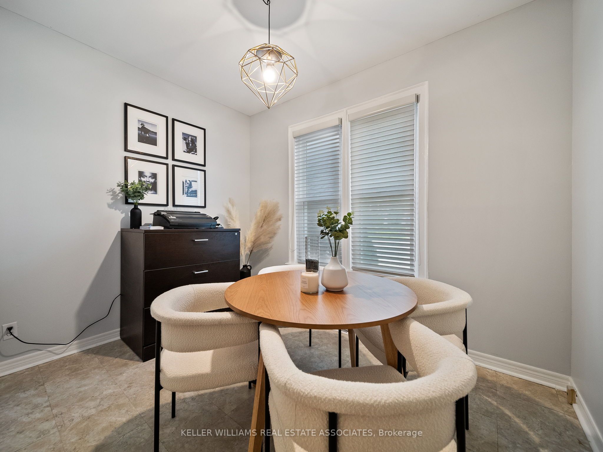 #b - 98 Mary Street Property Photo 4