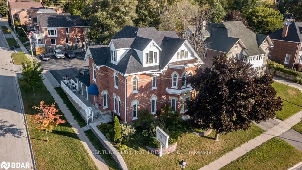 1 Berczy Street Property Photo 1