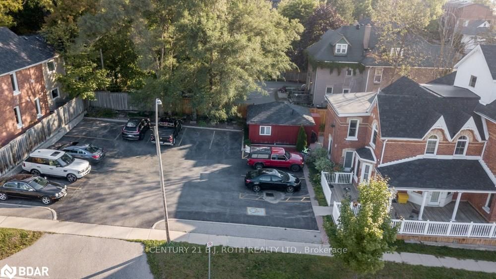 1 Berczy Street Property Photo 5