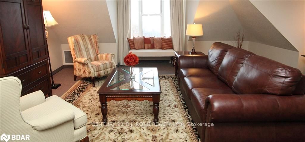 1 Berczy Street Property Photo 6