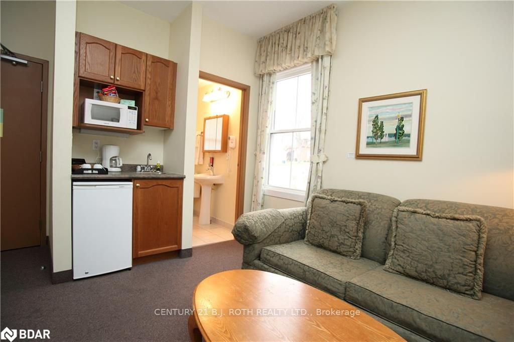 1 Berczy Street Property Photo 23