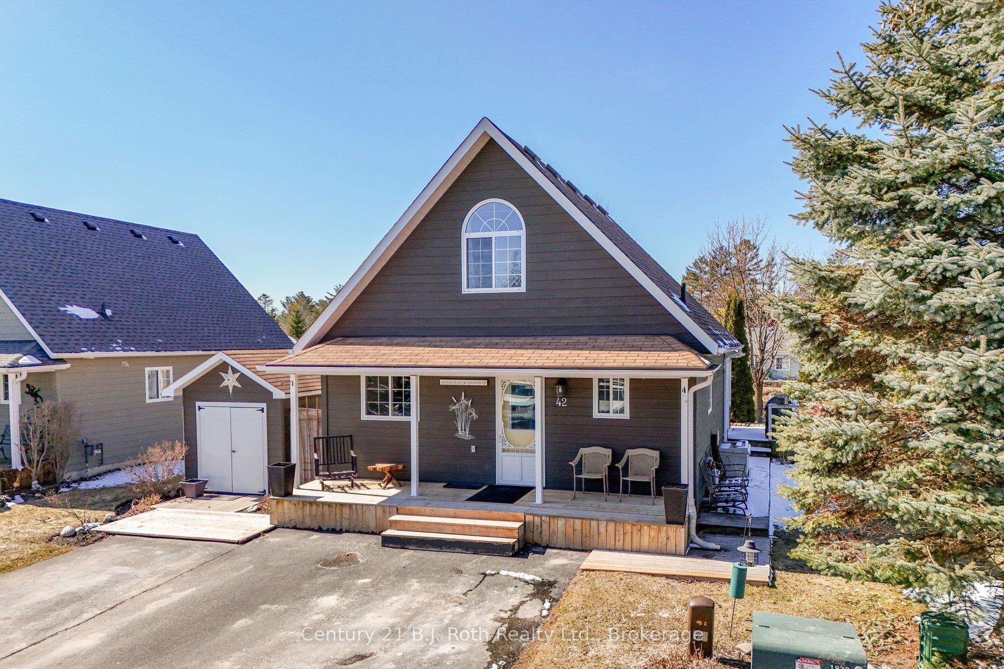 42 Madawaska Trail Property Photo 6