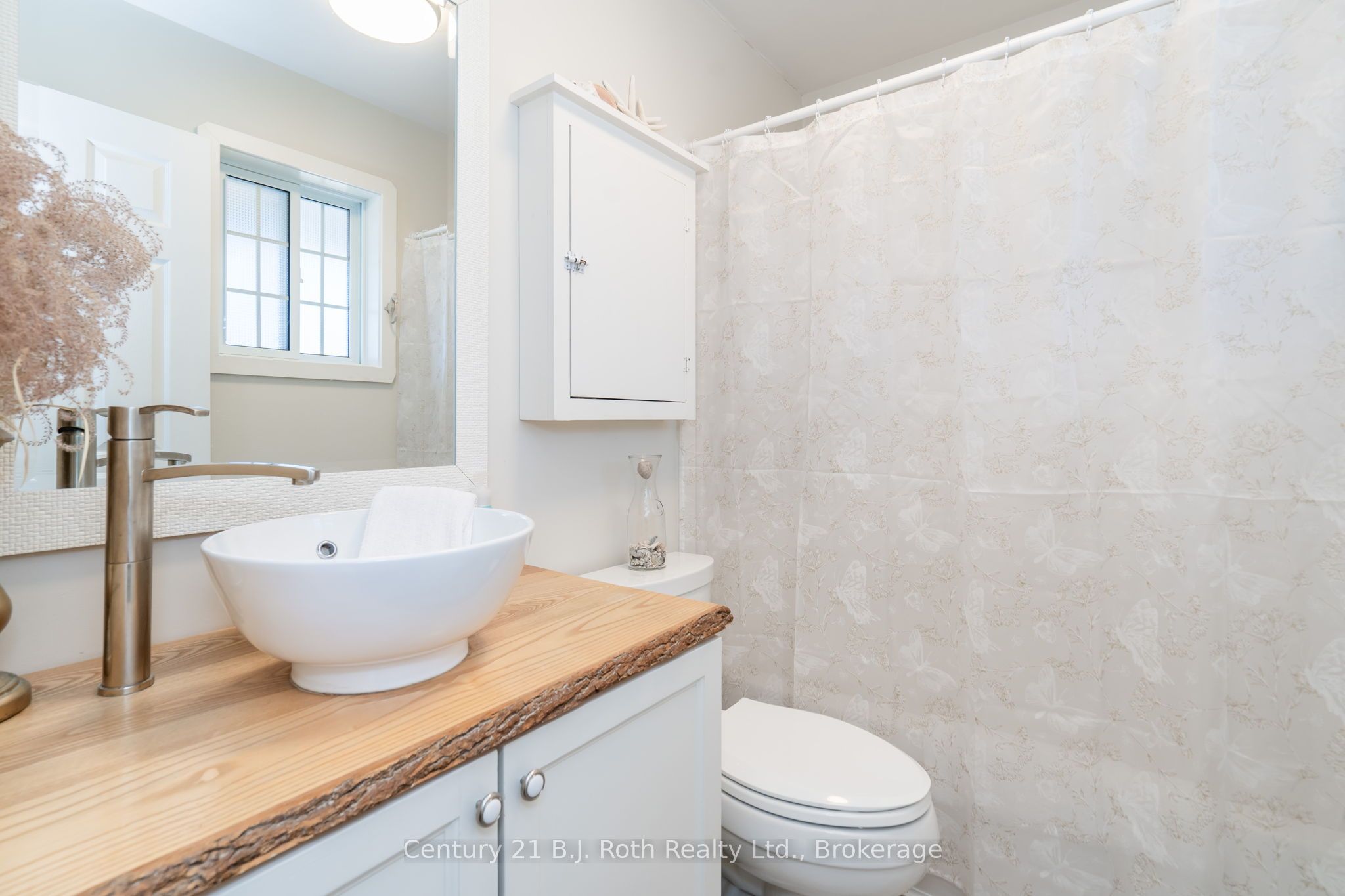 42 Madawaska Trail Property Photo 25