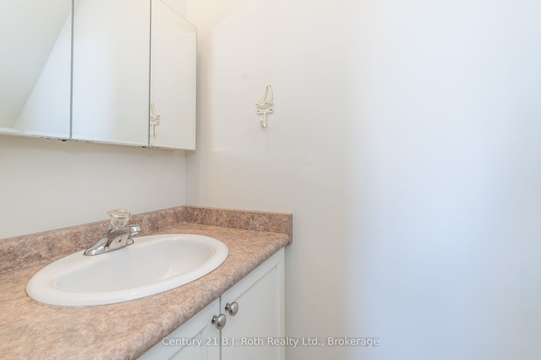 42 Madawaska Trail Property Photo 32